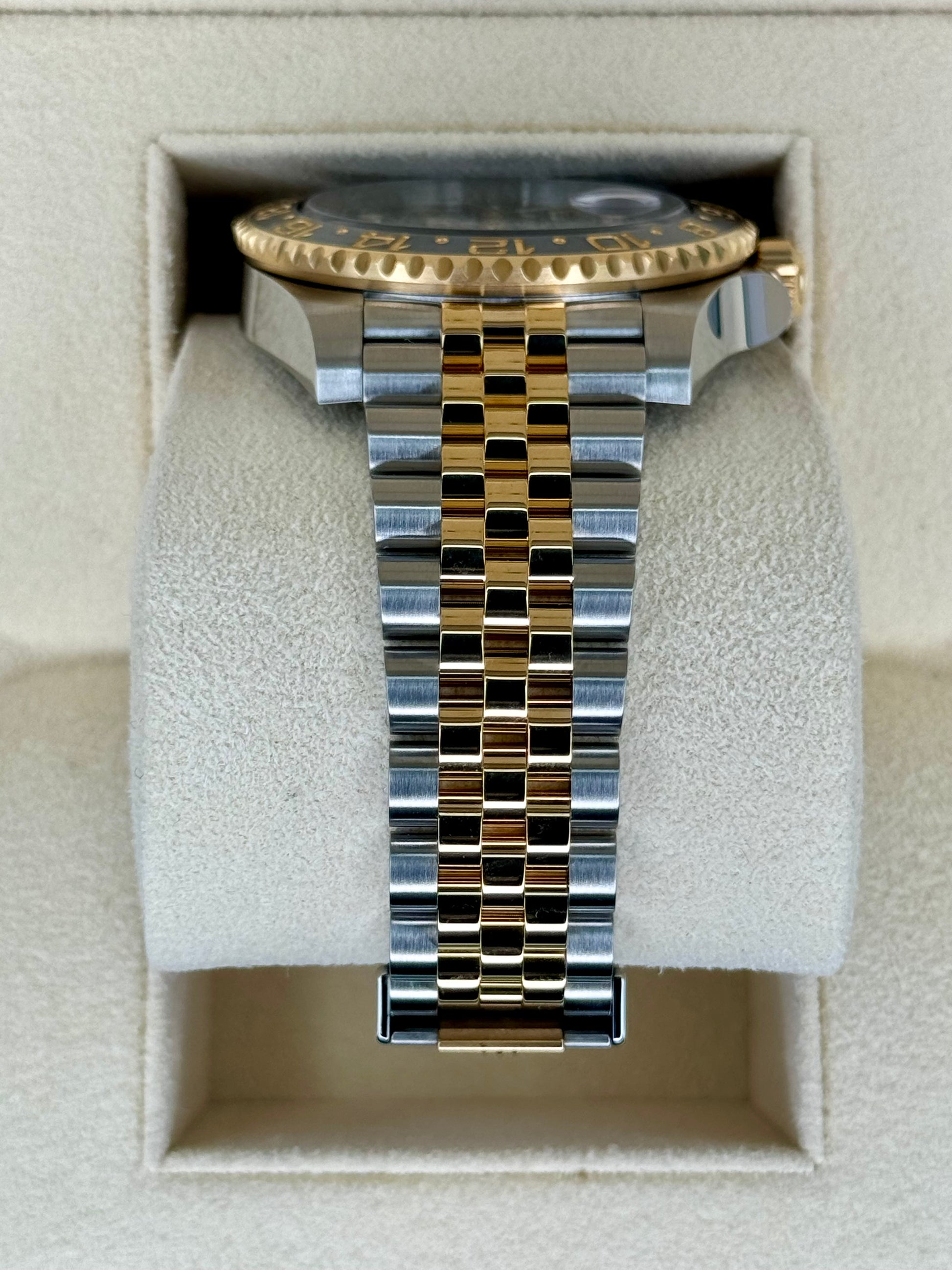 2024 Rolex GMT-Master II 40mm 126713GRNR Two-Tone Jubilee Black Dial - MyWatchLLC