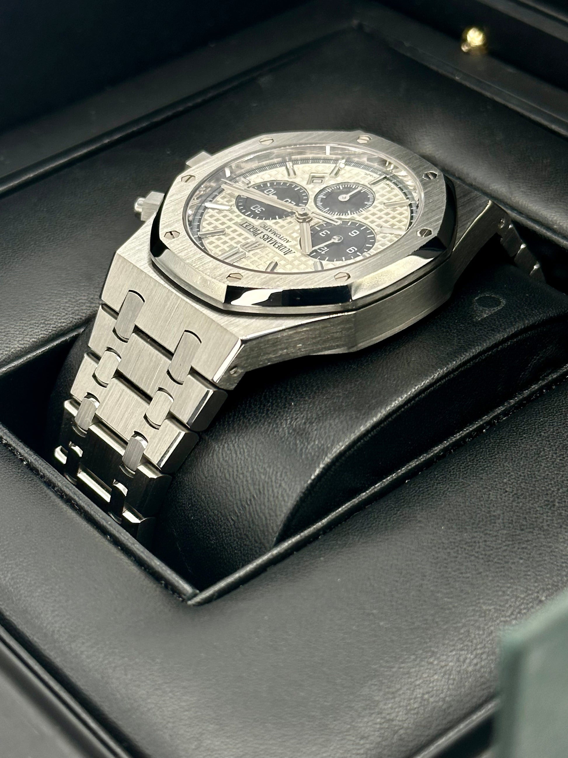 Audemars Piguet Royal Oak 41mm 26331ST Chronograph Panda - MyWatchLLC