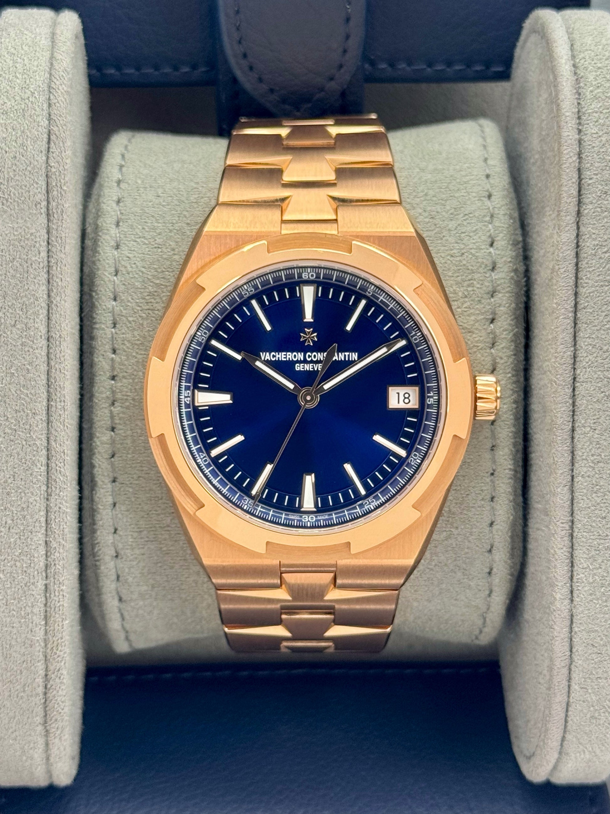 2024 Vacheron Constantin Overseas 41mm 4520V 18kt Pink Gold Blue Dial - MyWatchLLC