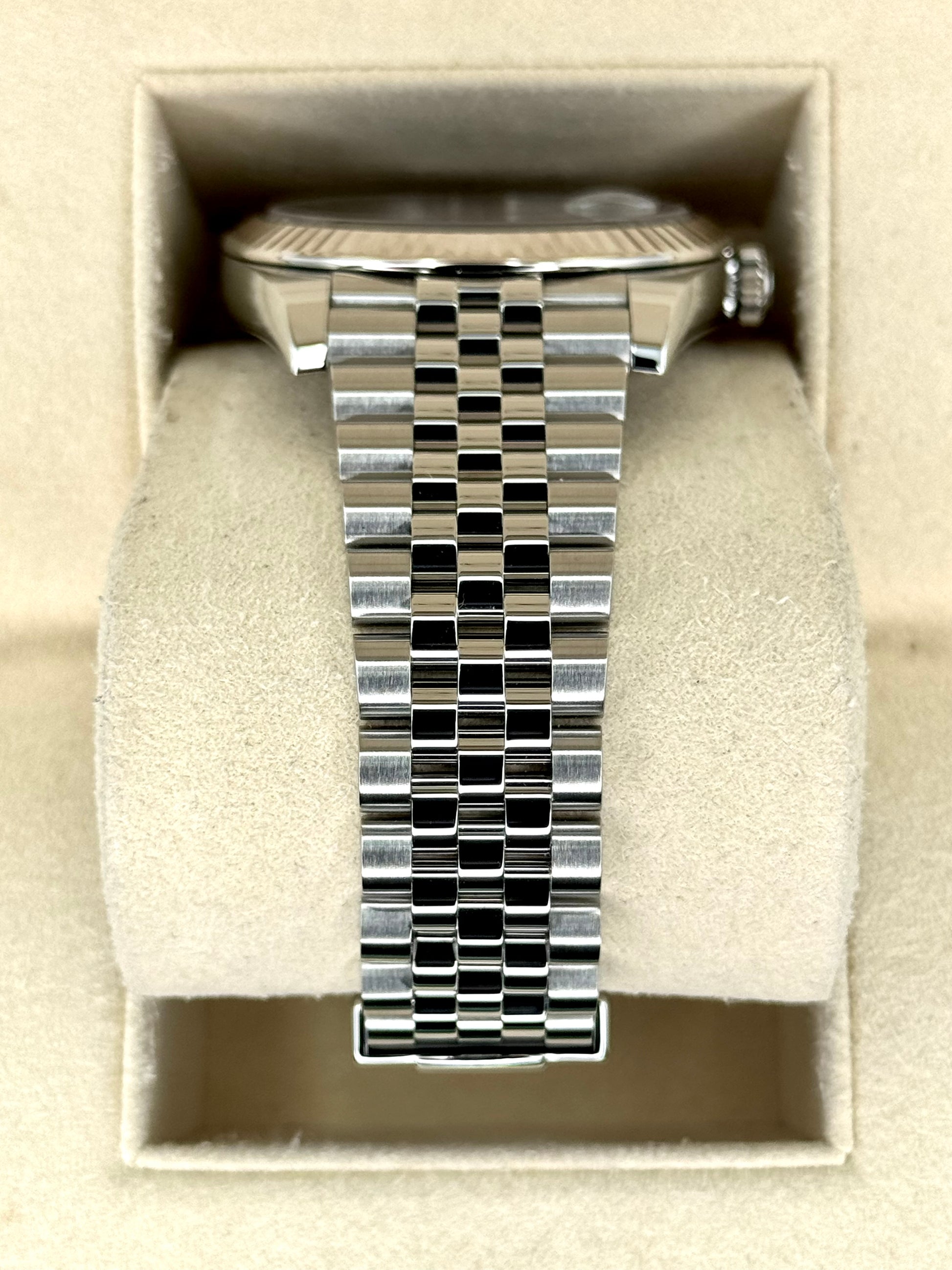 2019 Rolex Datejust 41mm 126334 Stainless Steel Jubilee Black Dial - MyWatchLLC