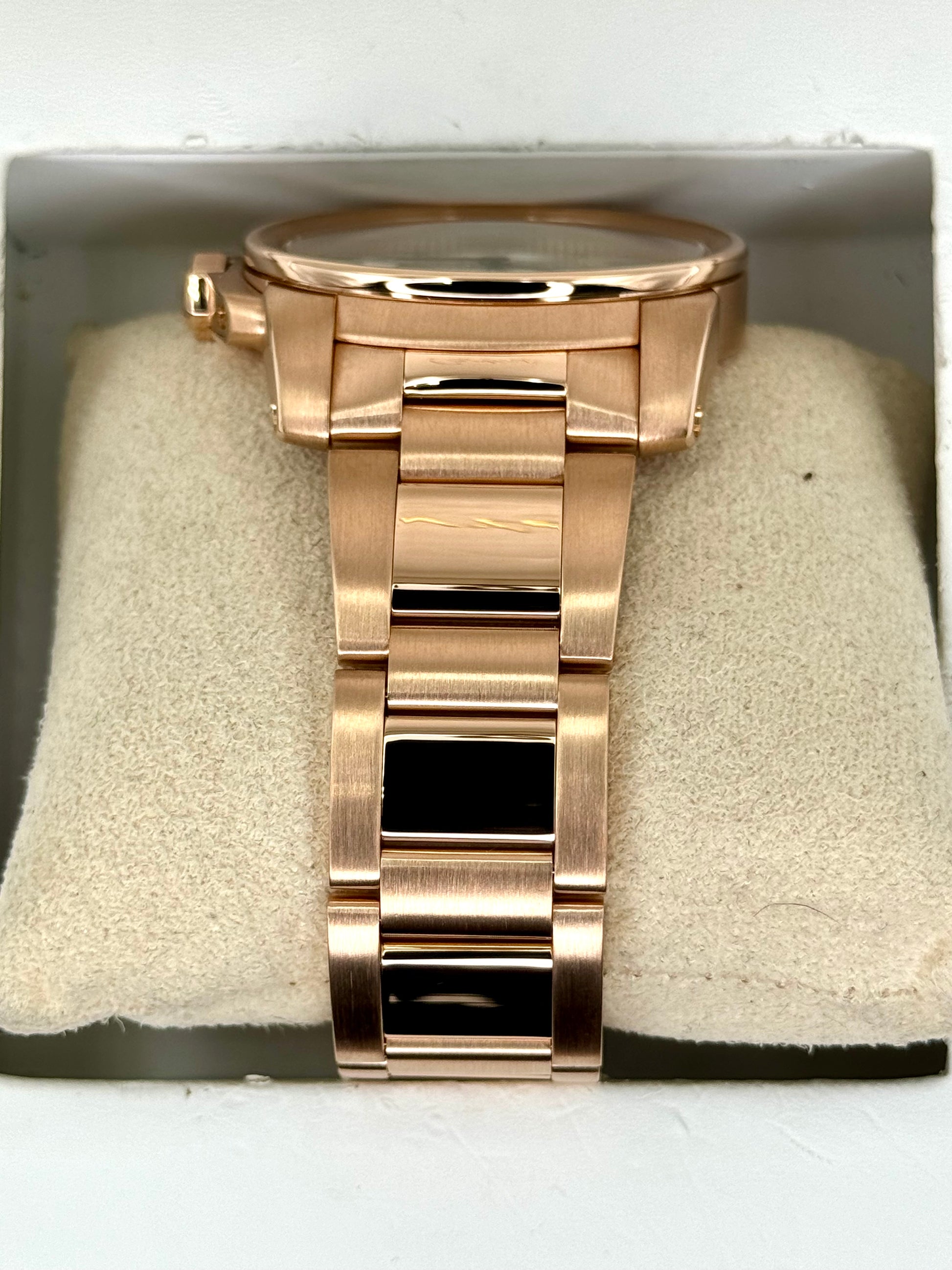 2016 Cartier Calibre de Cartier 42mm W7100018 Rose Gold White Dial - MyWatchLLC