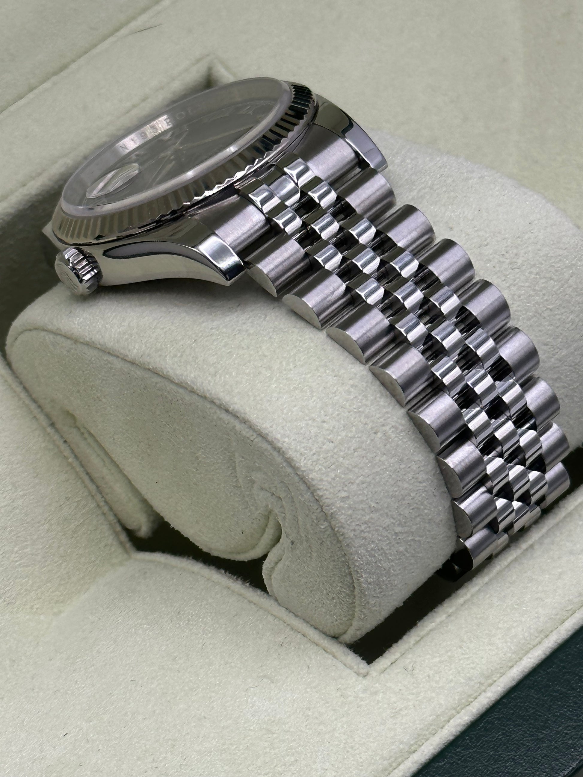 2012 Datejust 36mm 116234 Jubilee Blue Roman Numeral Dial - MyWatchLLC