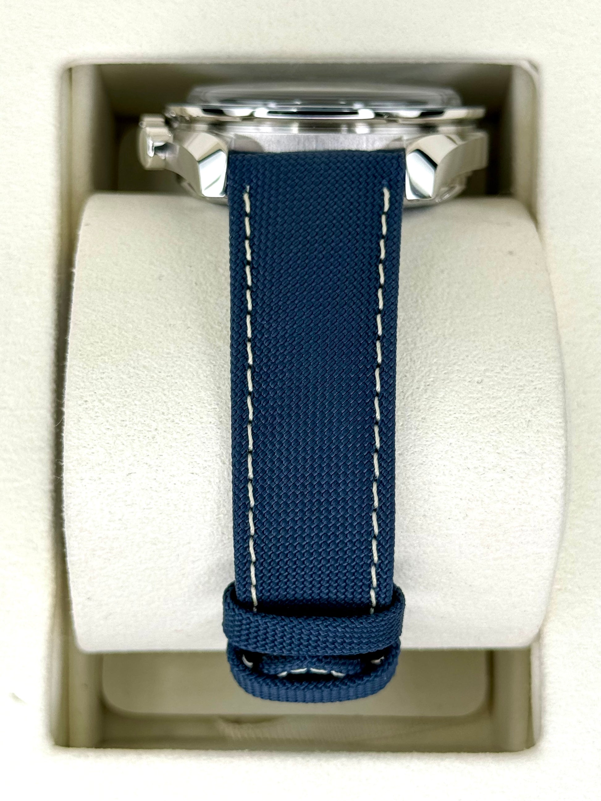 NEW 2023 Speedmaster 42mm 310.32.42.50.02.001 Silver Snoopy Award Dial - MyWatchLLC