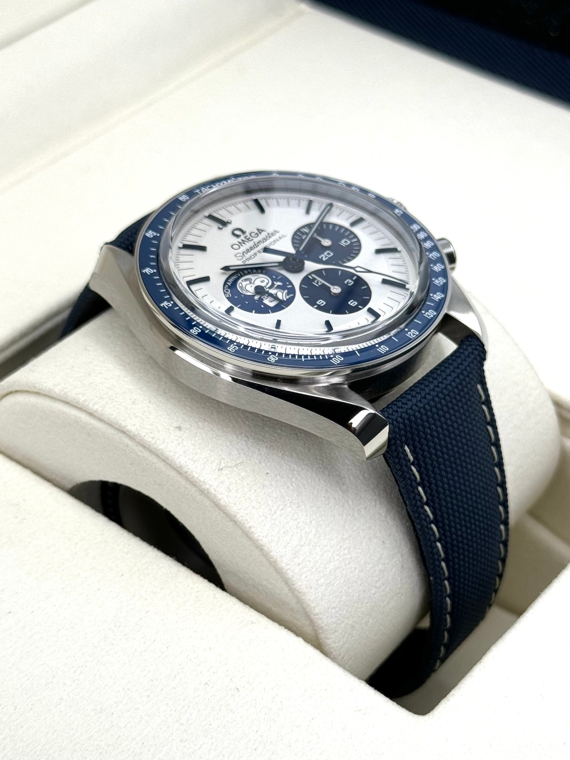 NEW 2023 Speedmaster 42mm 310.32.42.50.02.001 Silver Snoopy Award Dial - MyWatchLLC