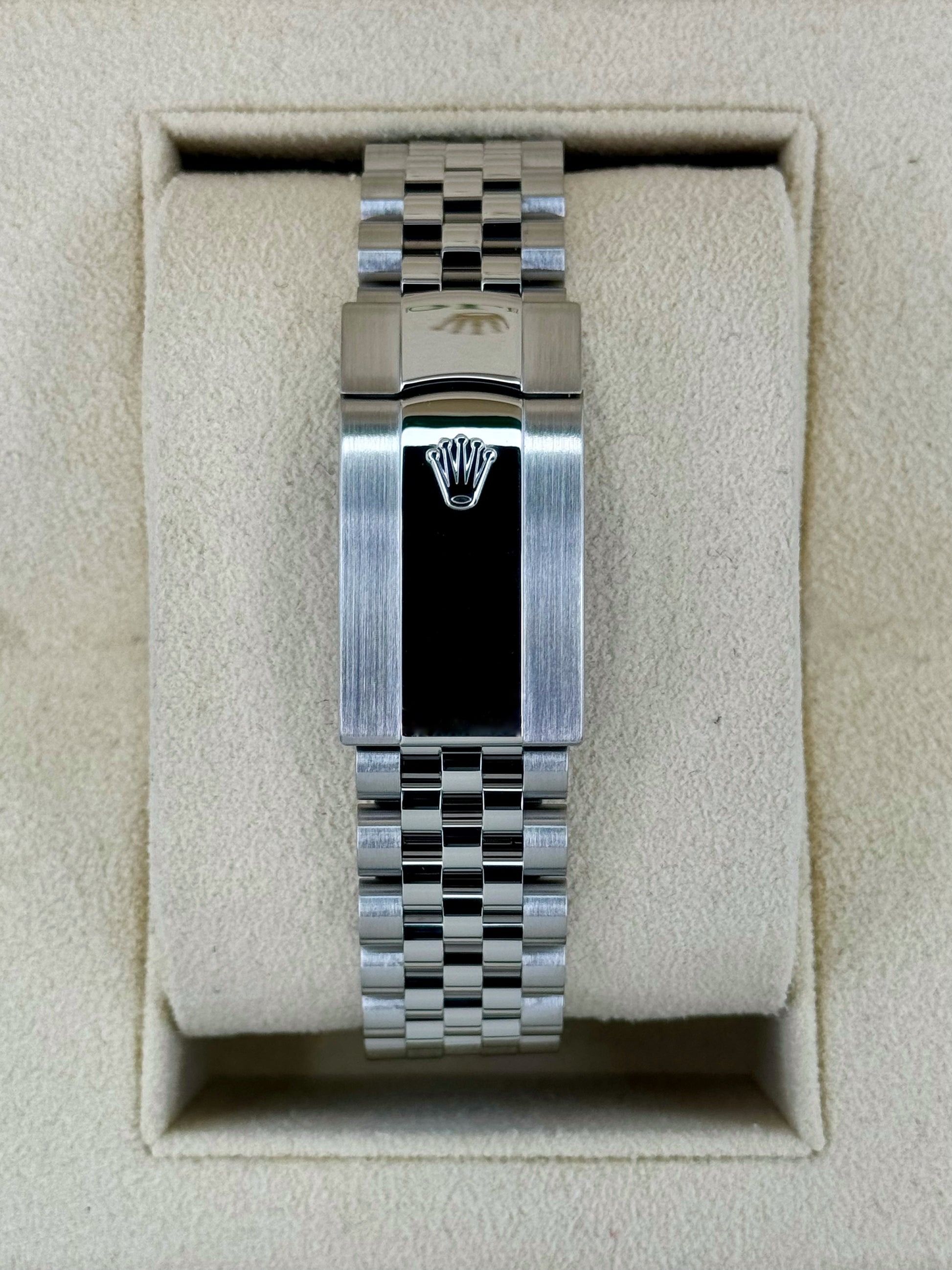 2023 Rolex Datejust 41mm 126334 Jubilee Blue Roman Numeral Dial - MyWatchLLC