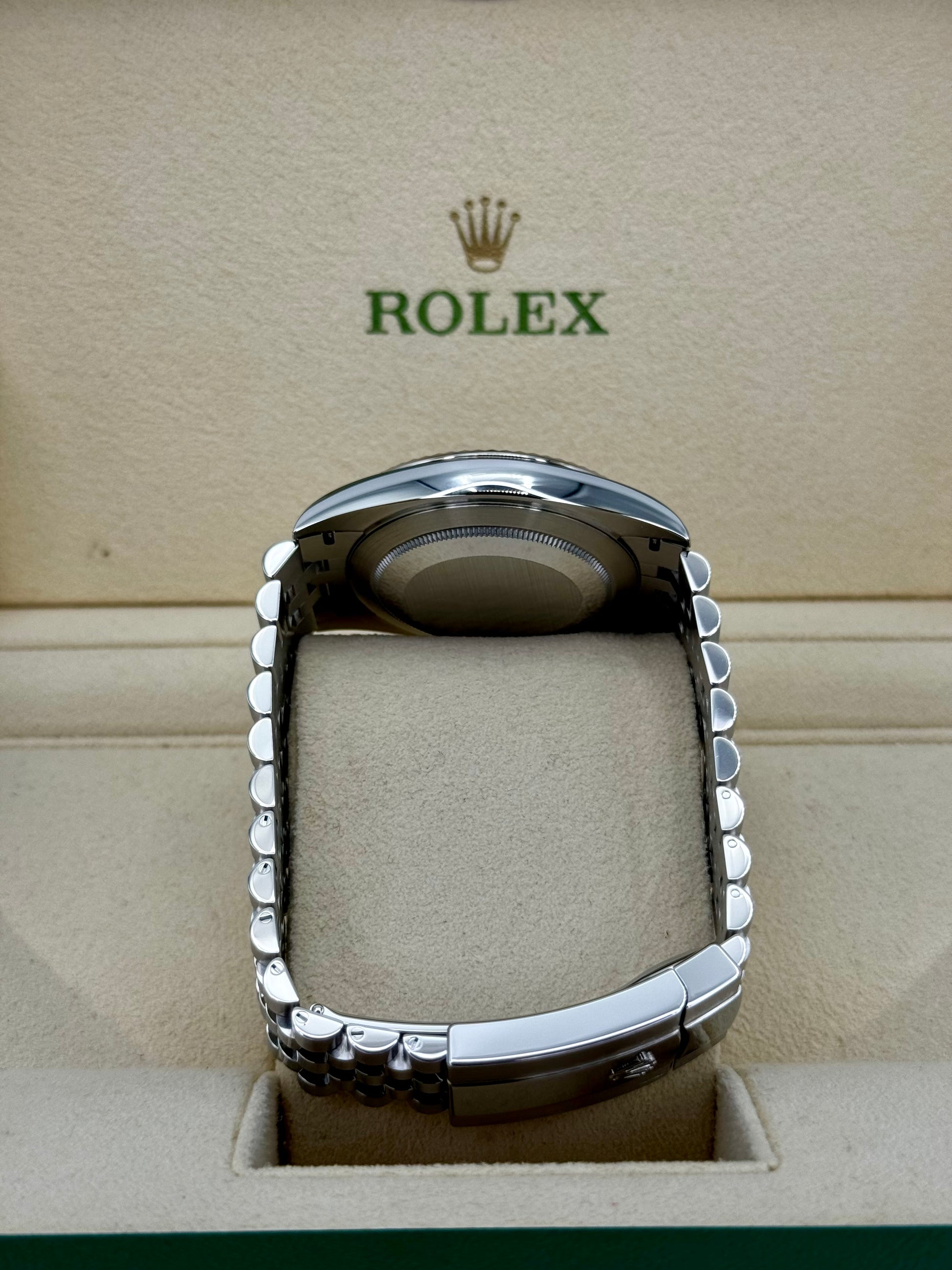 2023 Rolex Datejust 41mm 126334 Jubilee Blue Roman Numeral Dial - MyWatchLLC