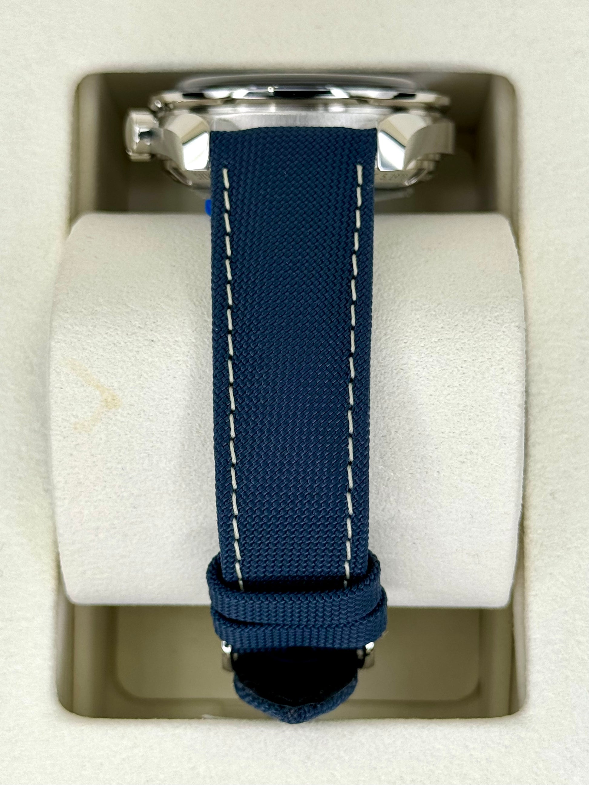 NEW 2023 Omega Speedmaster Silver Snoopy Award 310.32.42.50.02.001 - MyWatchLLC