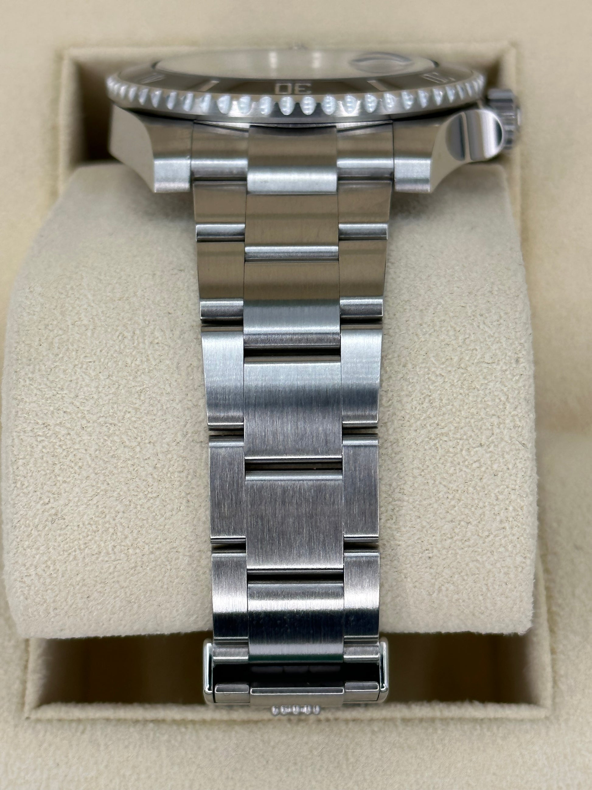 2018 Rolex Submariner 40mm 116610LN Stainless Steel Black Dial - MyWatchLLC