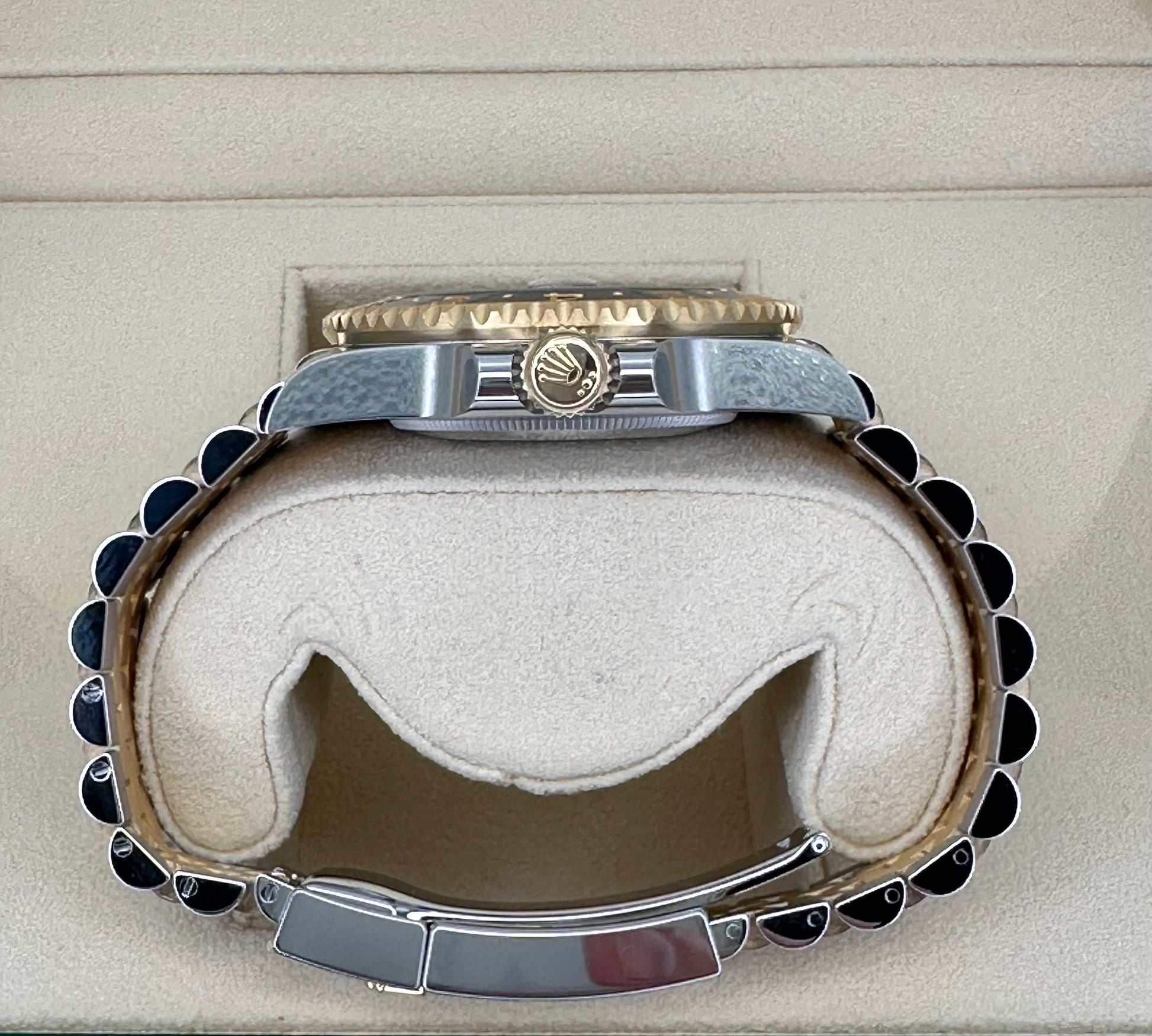 2023 Rolex GMT-Master II 40mm 126713GRNR Two-Tone Jubilee Black Dial - MyWatchLLC