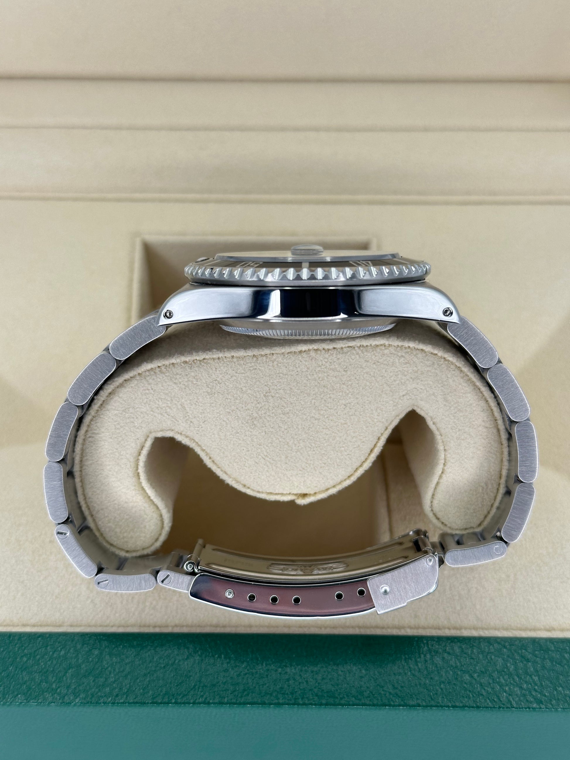 1991 Rolex Submariner Date 40mm 16610 with RSC Card - MyWatchLLC