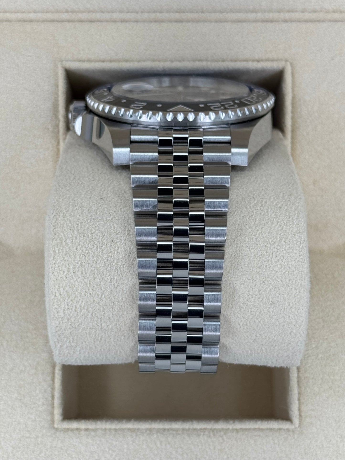 NEW 2024 Rolex GMT-Master II "Batgirl" 40mm 126710BLNR Jubilee Black Dial - MyWatchLLC