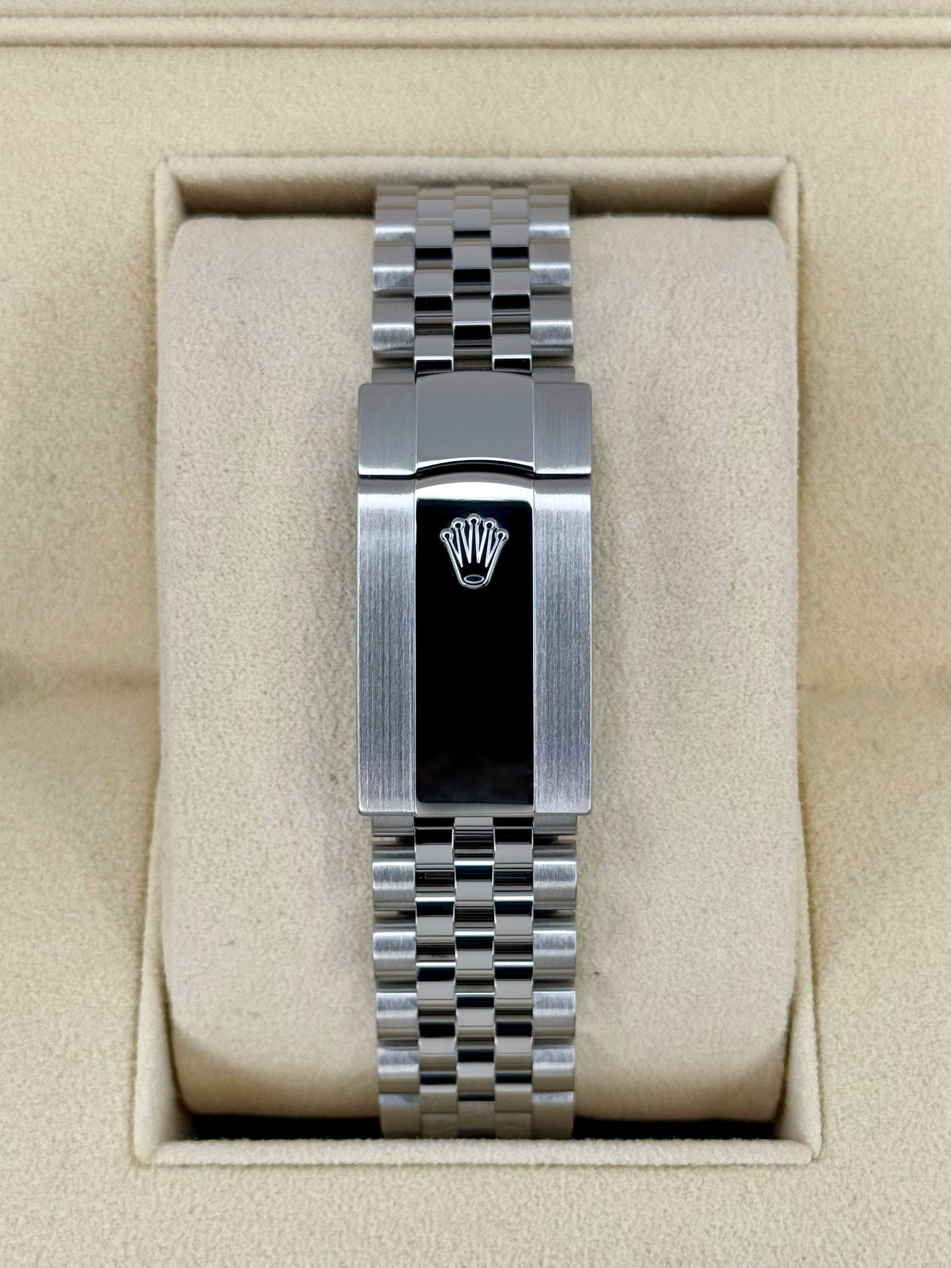 2022 Rolex Datejust 41mm 126334 Stainless Steel Jubilee White Dial - MyWatchLLC