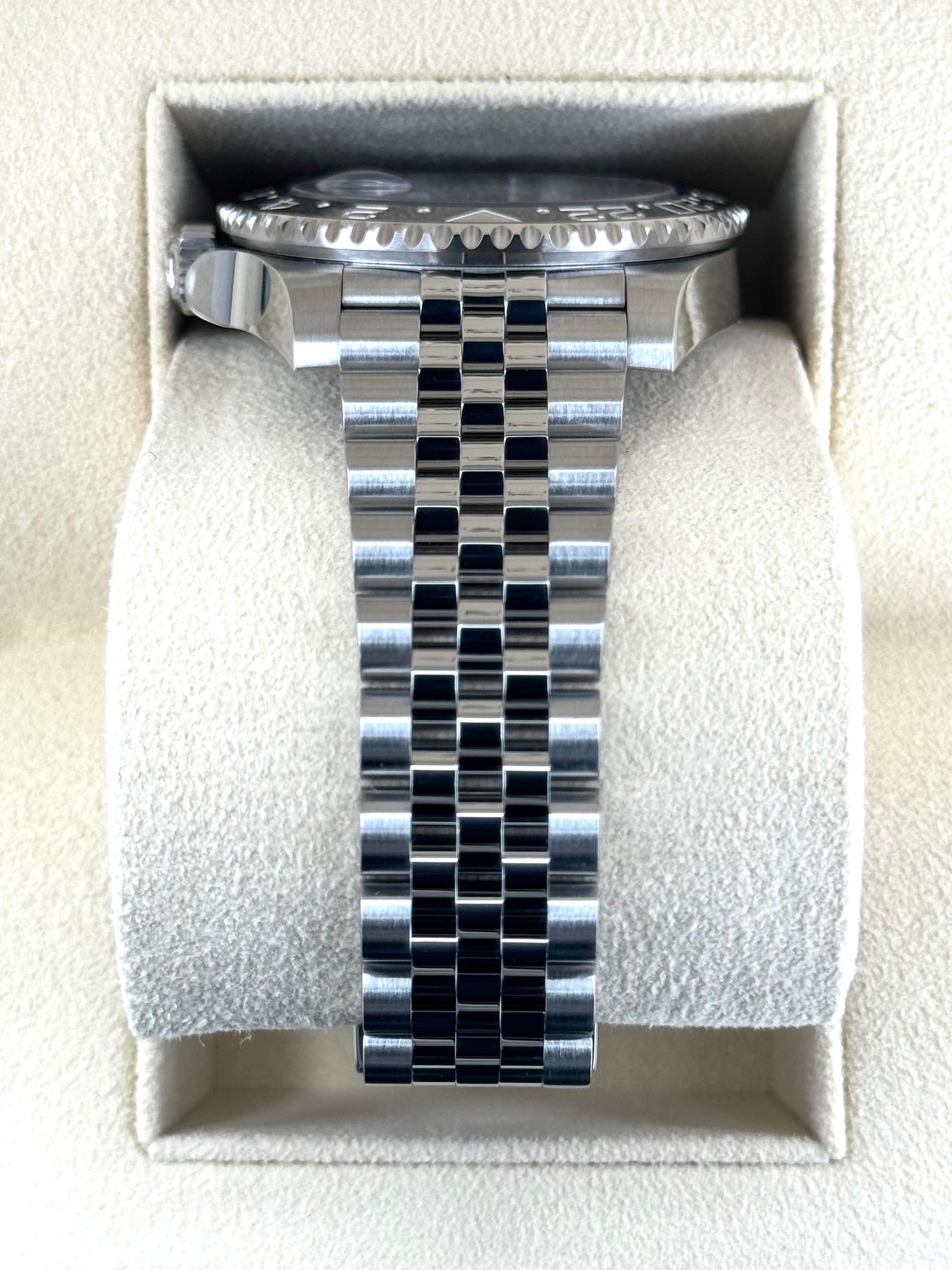 2023 Rolex GMT-Master II "Batgirl" 40mm 126710BLNR Jubilee Black Dial - MyWatchLLC