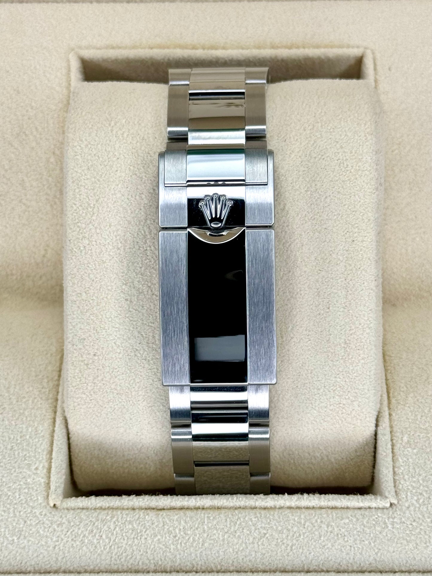 NEW 2022 GMT-Master II “Pepsi” 40mm 126710BLRO Oyster Black Dial - MyWatchLLC