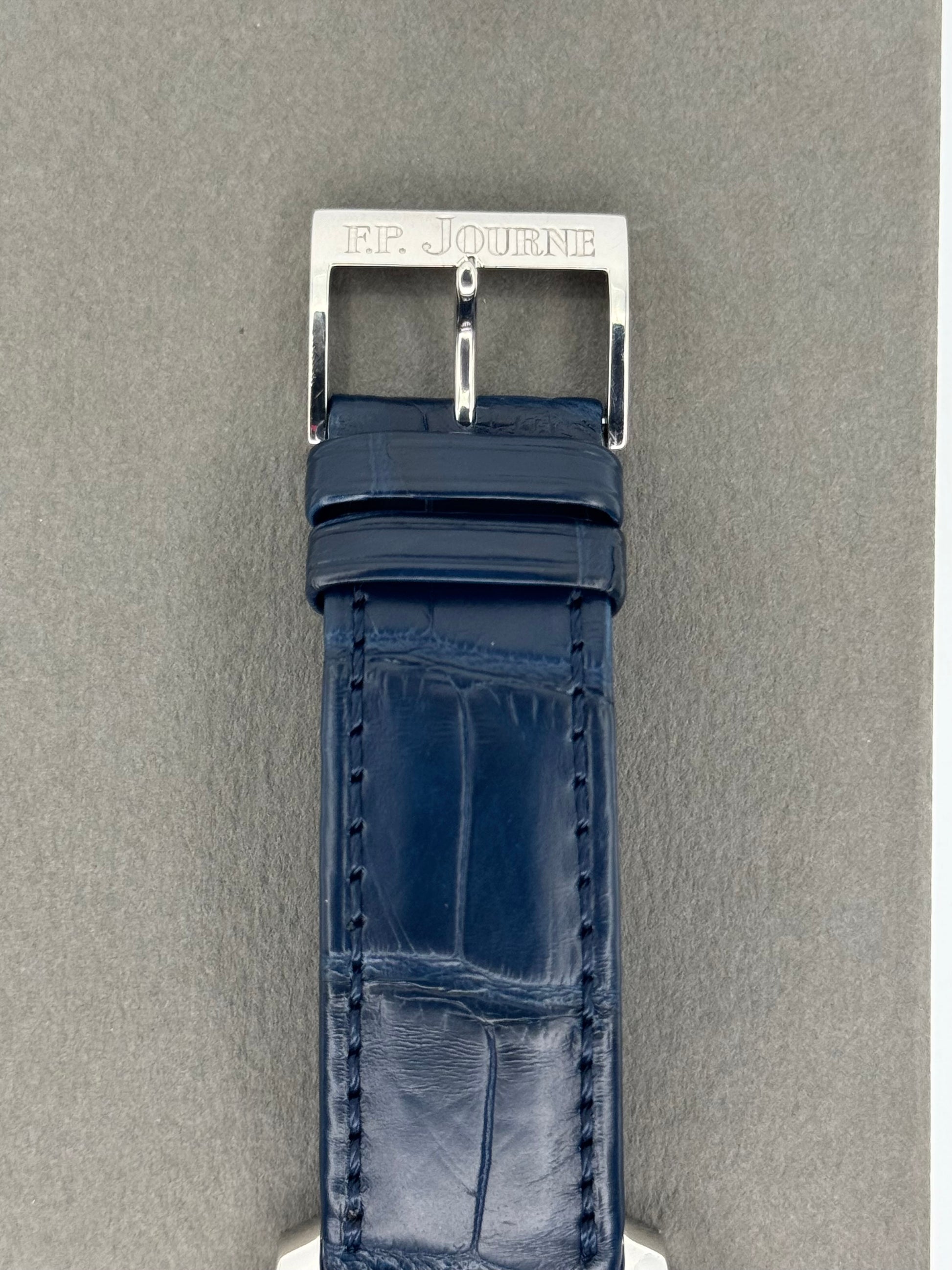 F.P.Journe Classique Chronomètre Souverain Platinum 40mm Silver Guilloche dial - MyWatchLLC