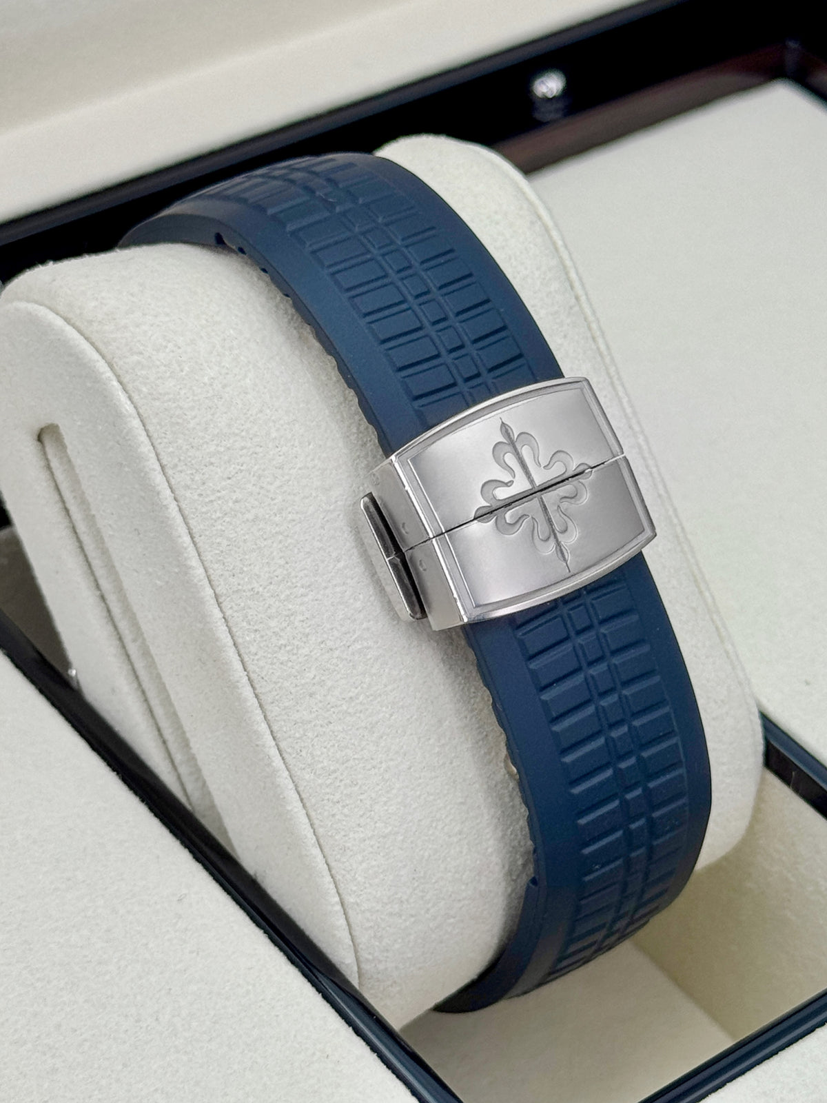 2026 Patek Philippe Aquanaut 42mm 5168G-001 White Gold Blue Dial (STICKERED) - MyWatchLLC