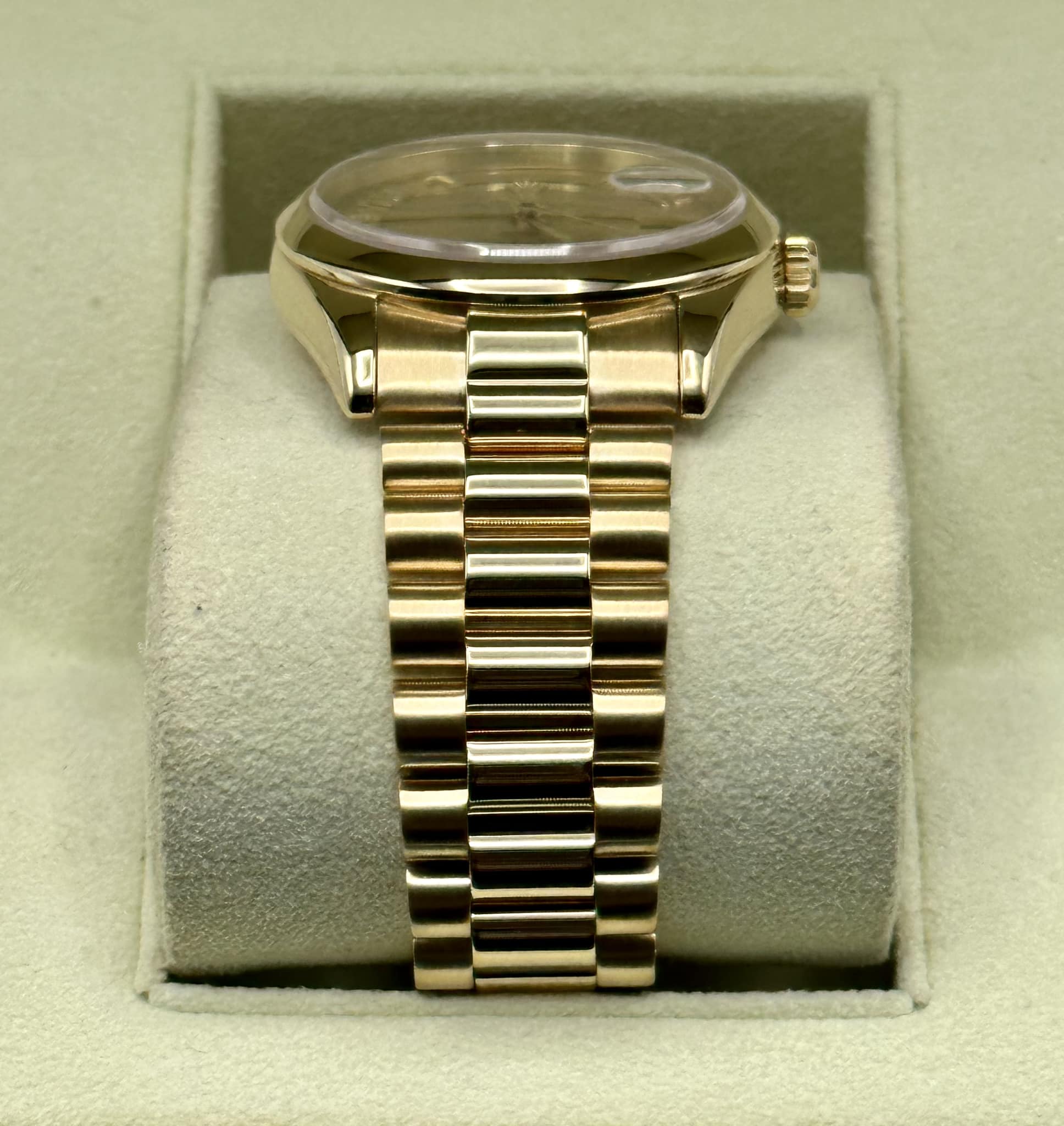 2000 Rolex Day-Date 36mm 118208 Presidential Champagne Wave Dial - MyWatchLLC