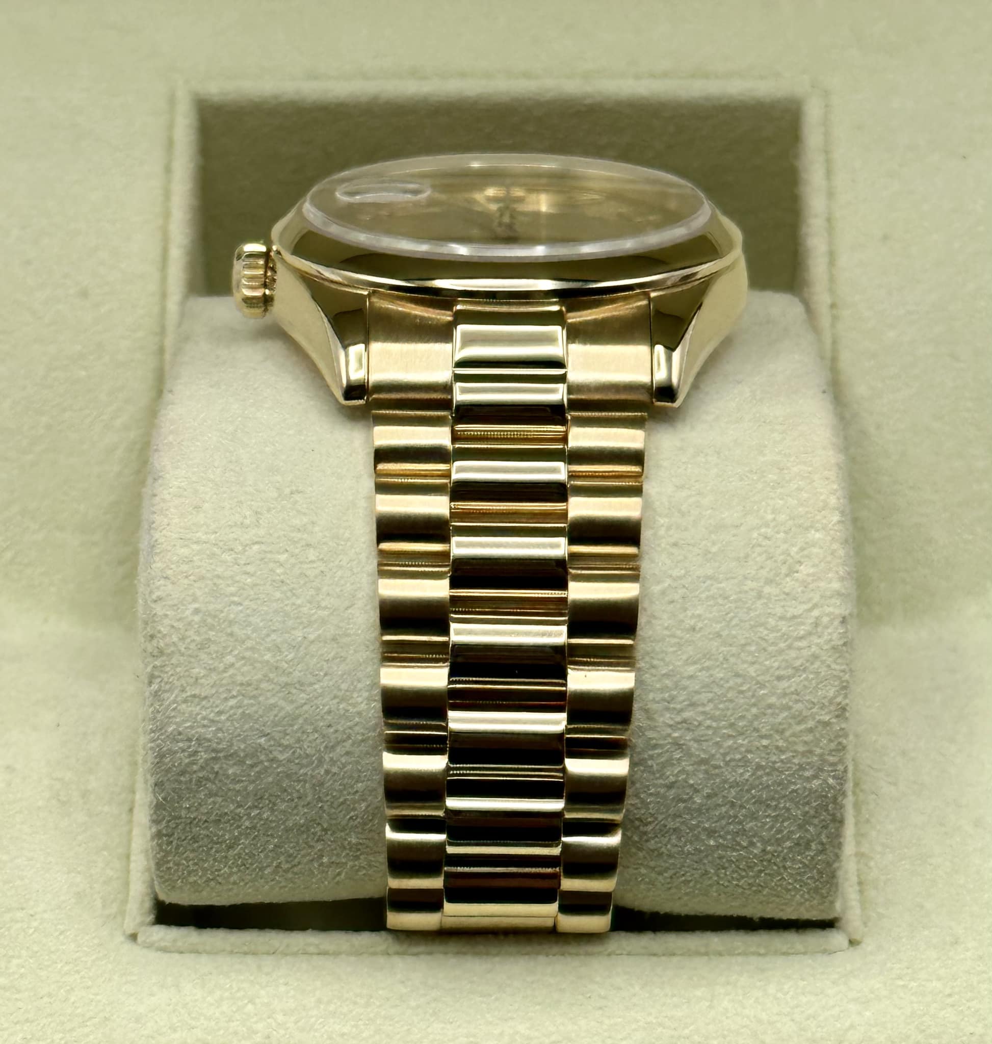 2000 Rolex Day-Date 36mm 118208 Presidential Champagne Wave Dial - MyWatchLLC