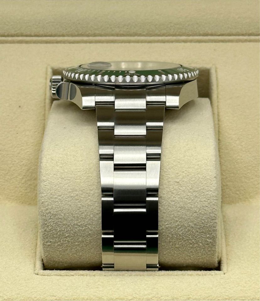 2014 Rolex Submariner "Hulk" 116610LV Stainless Steel Oyster - MyWatchLLC