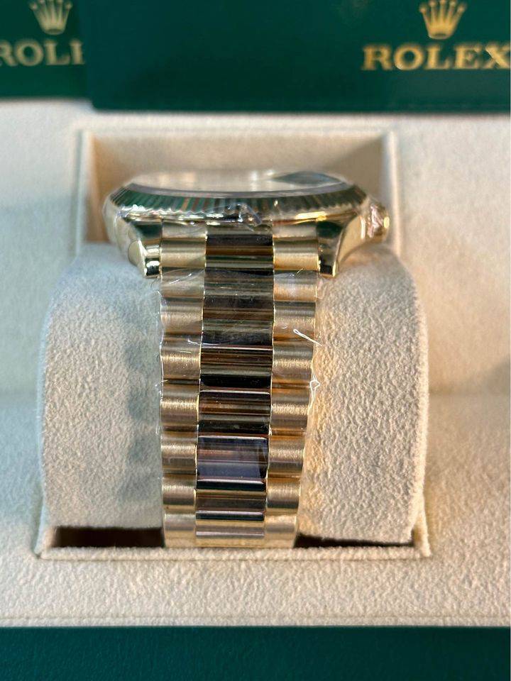 Rolex Day-Date 40mm 228238 18ct Yellow Gold Champagne Roman Numeral Dial with Box no Card - MyWatchLLC