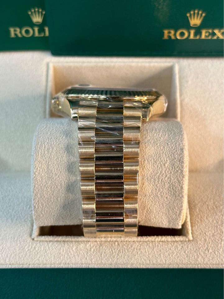 Rolex Day-Date 40mm 228238 18ct Yellow Gold Champagne Roman Numeral Dial with Box no Card - MyWatchLLC