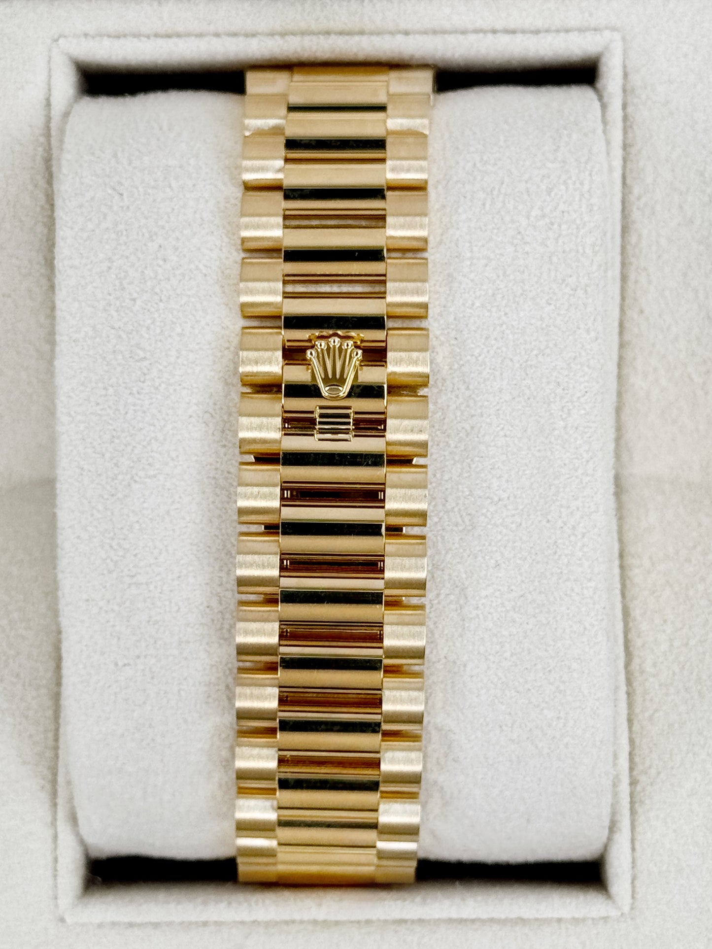 Rolex Day-Date 36mm 128238 Presidential Carnelian Diamond Dial