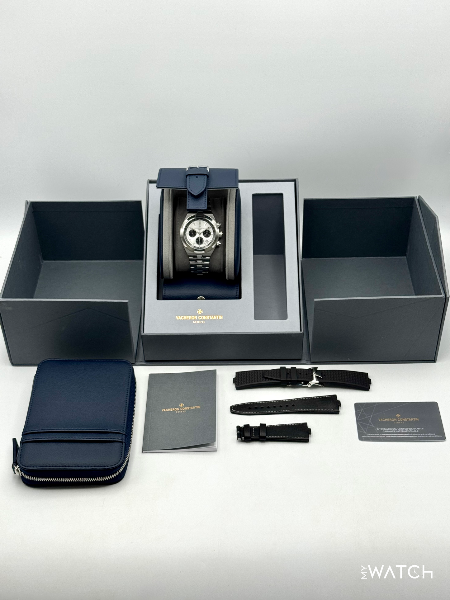 2025 Vacheron Constantin Overseas 42.5mm 5520V Stainless Steel Silver Dial - MyWatchLLC