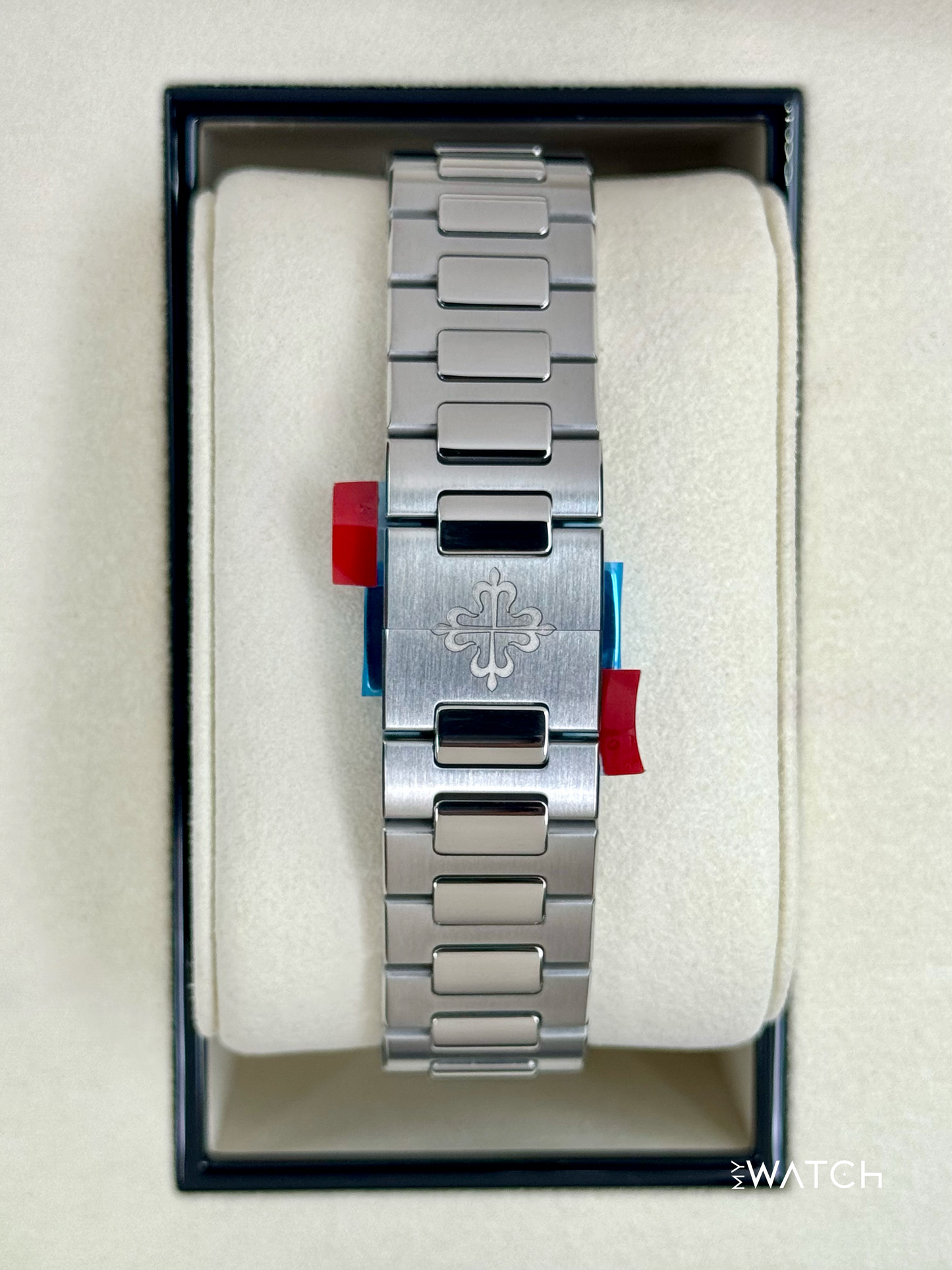 NEW 2025 Patek Philippe Nautilus 35.2mm 7118/1200A-001 Stainless Steel Blue Dial