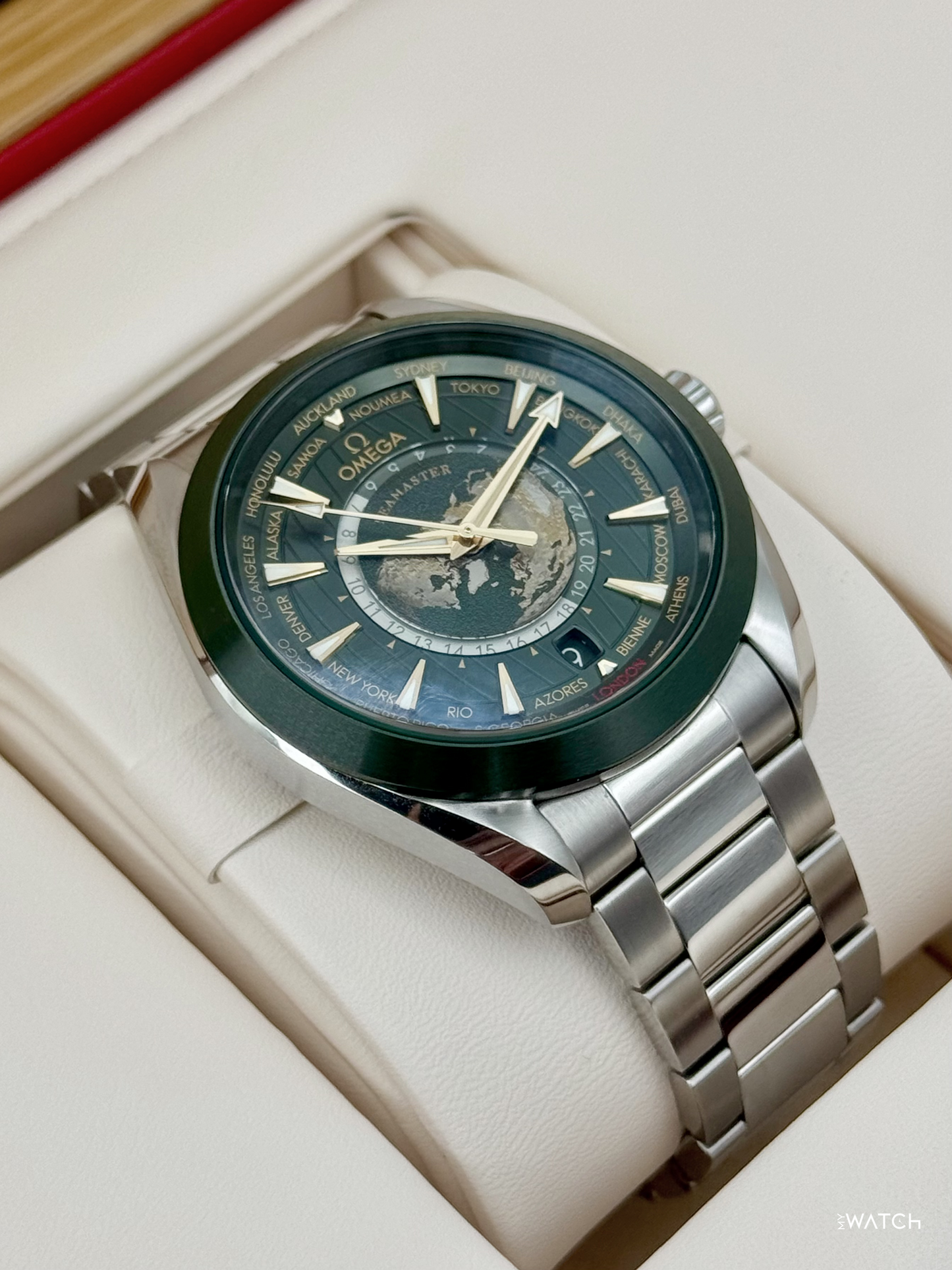 2025 Omega Terra Co-axial Master Chrono GMT 43mm 220.30.43.22.10.001 Green Dial