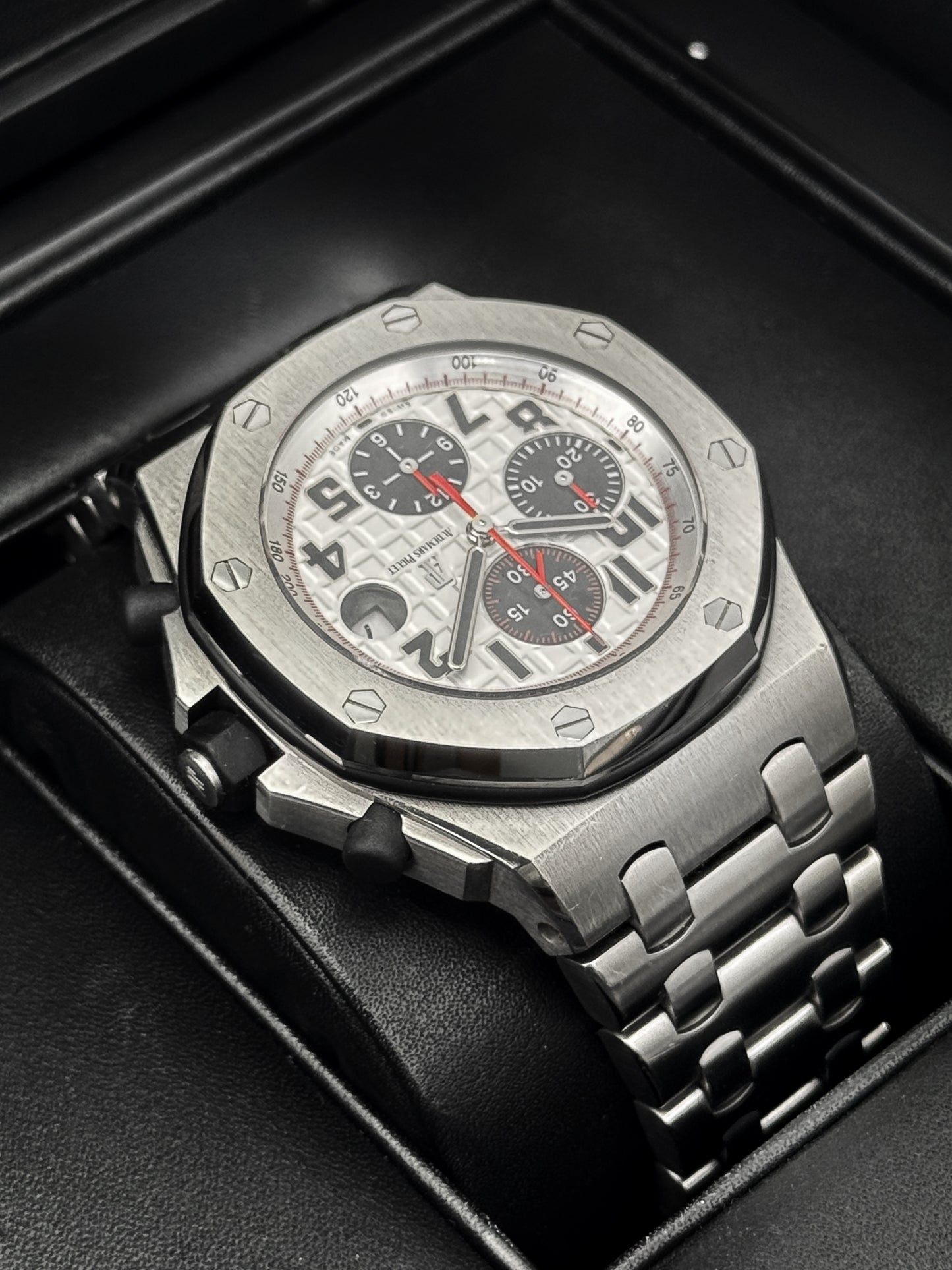 2016 Audemars Piguet Royal Oak Offshore 42mm 26170ST Stainless Steel White Dial
