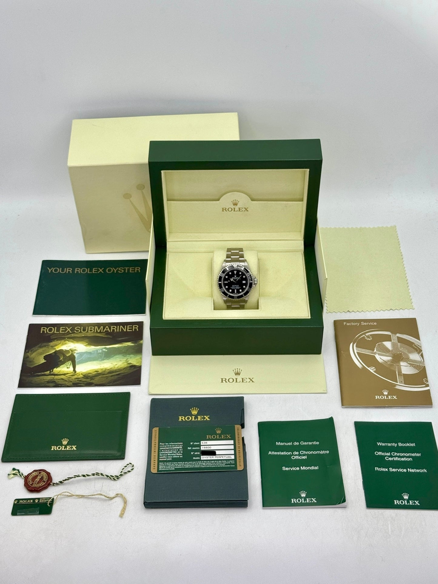 2007 Rolex Sea-Dweller 40mm 16600 Stainless Steel Black Dial (Collectors Set)