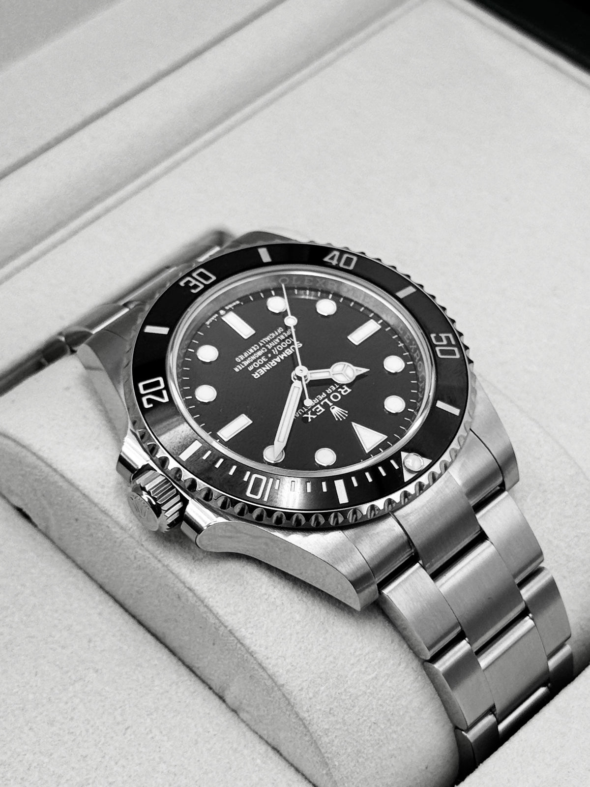 NEW 2026 Rolex Submariner 41mm 124060 Stainless Steel Black Dial (STICKERED)