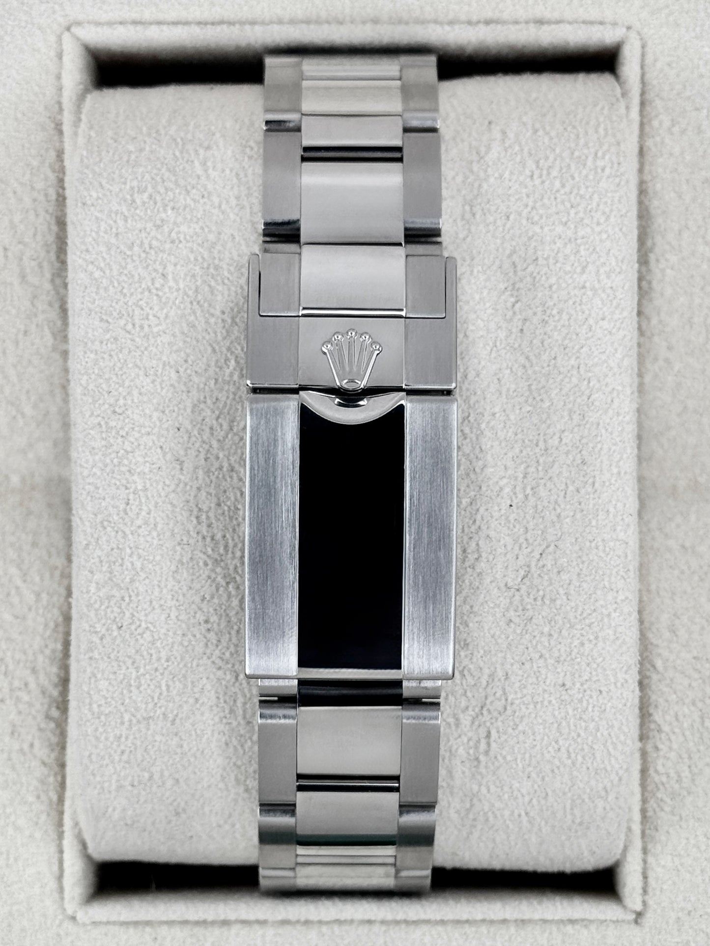 2023 Rolex Yacht-Master 40mm 126622 Stainless Steel Rhodium Dial
