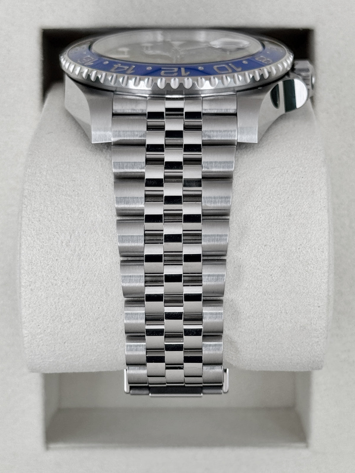 NEW 2026 Rolex GMT-Master II "Batgirl" 40mm 126710BLNR Jubilee