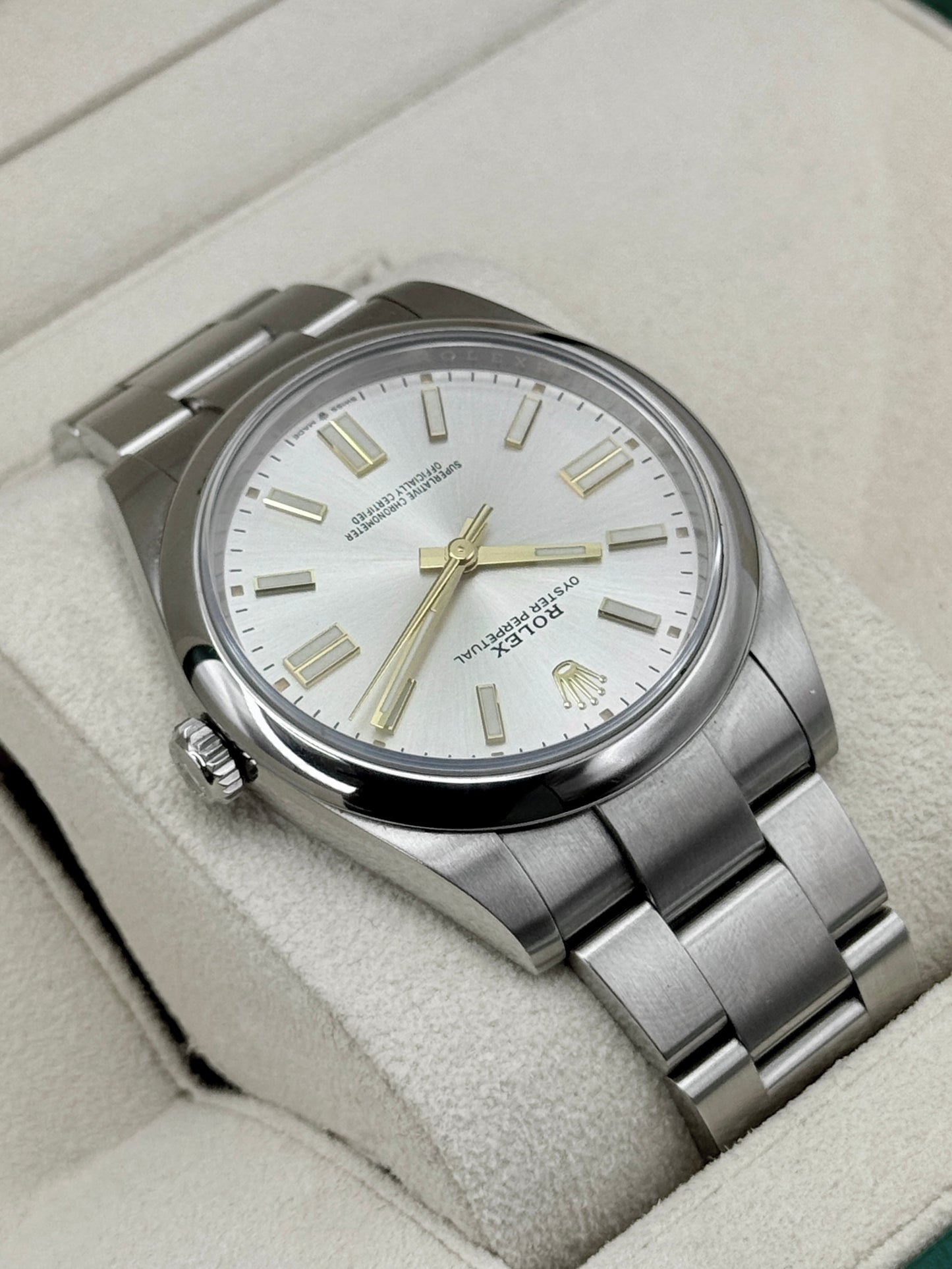 2023 Rolex Oyster Perpetual 41mm 124300 Silver Dial