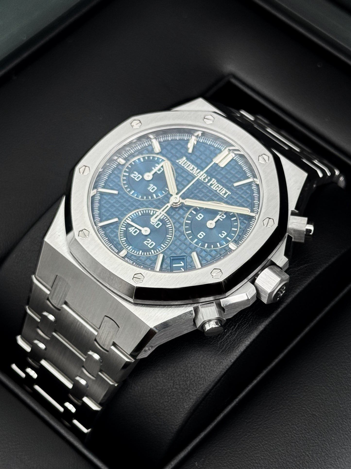 NEW 2026 Audemars Piguet Royal Oak Chronograph 41mm 26240ST Blue Dial