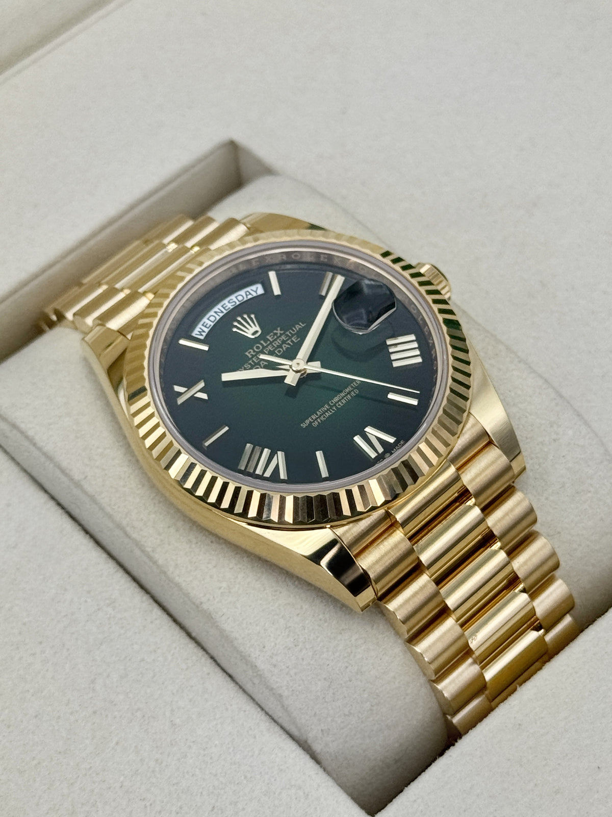 NEW 2026 Rolex Day-Date 40mm 228238 Presidential Green Ombre Dial (NEW STYLE CARD)
