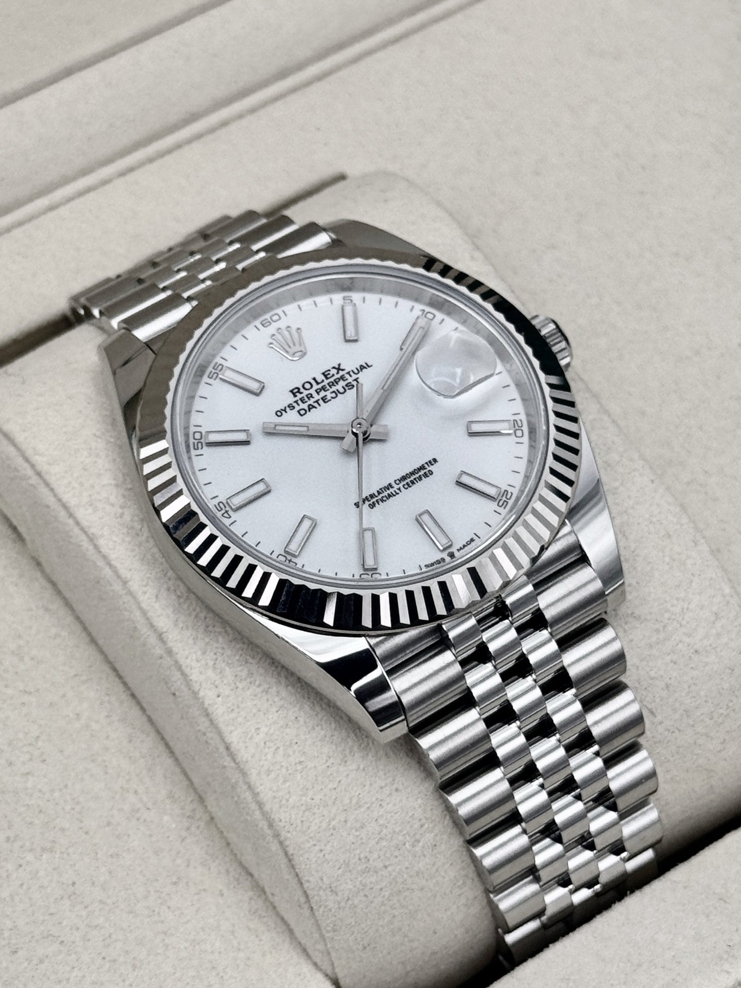 2025 Rolex Datejust 41mm 126334 Stainless Steel Jubilee White Dial