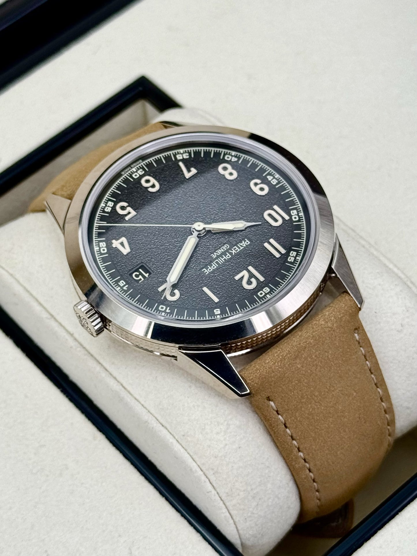 2025 Patek Philippe Calatrava 40mm 5226G White Gold Black Dial