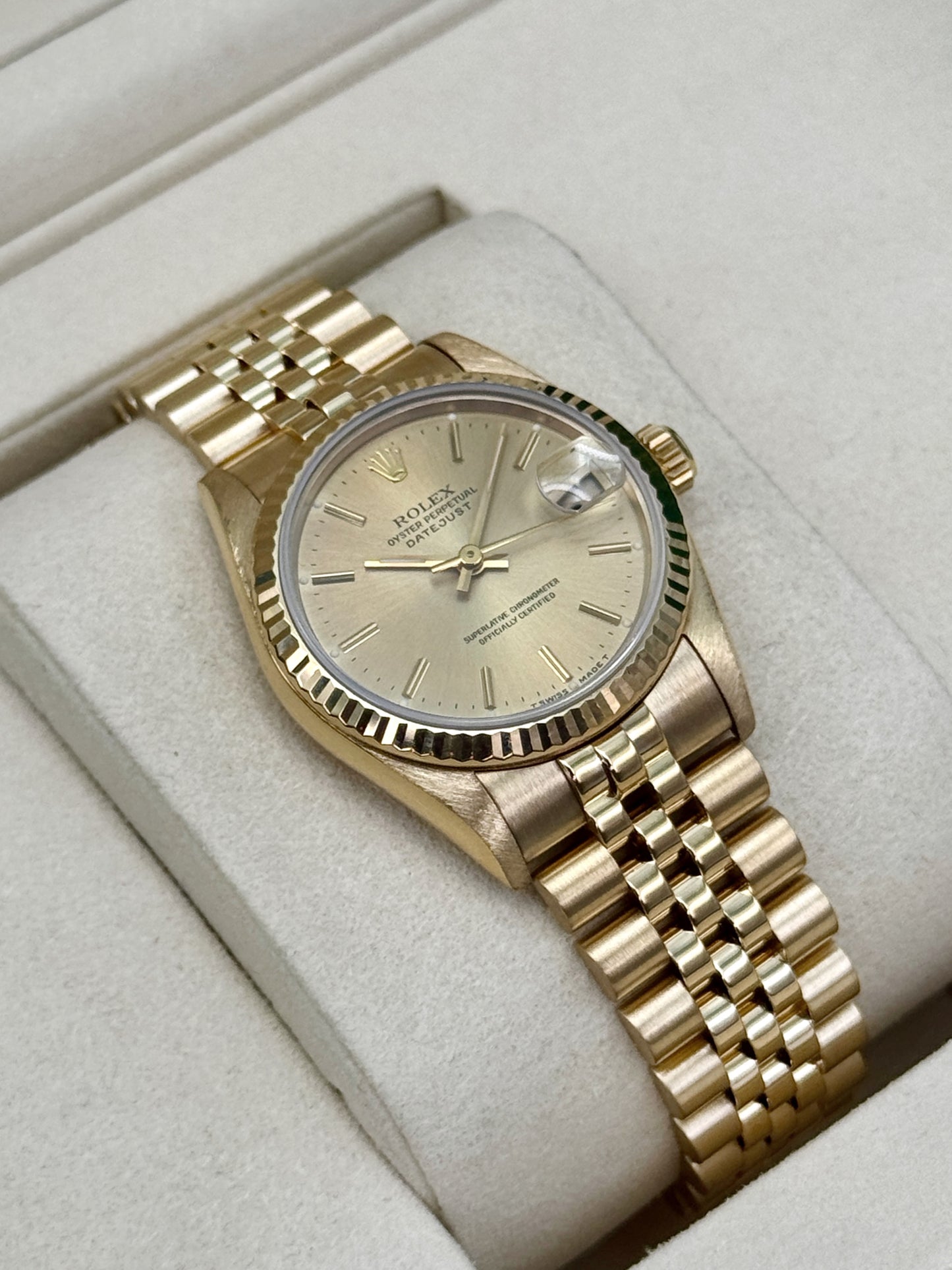 1990 Rolex Datejust 31mm 68278 Yellow Gold Jubilee Champagne Dial (Collectors Set)