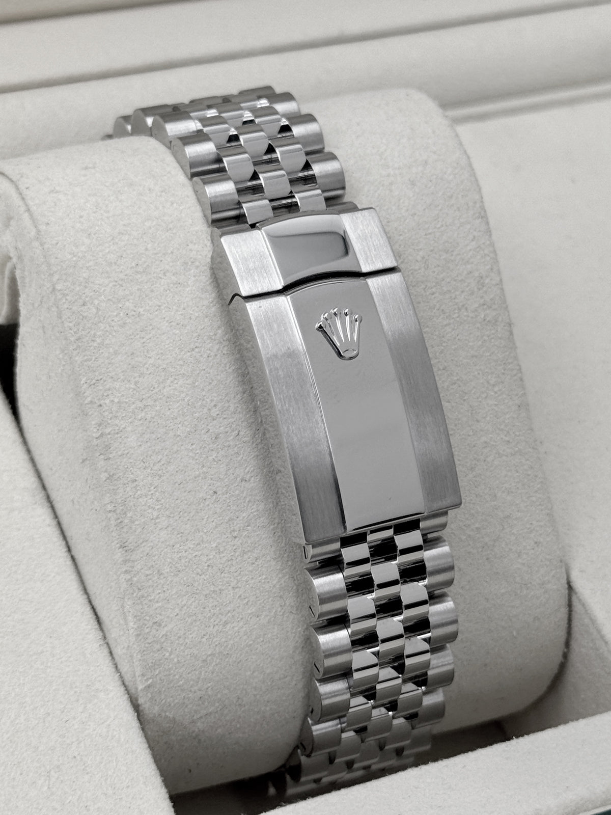 2026 Rolex Datejust 36mm 126234 Stainless Steel Jubilee Blue Dial