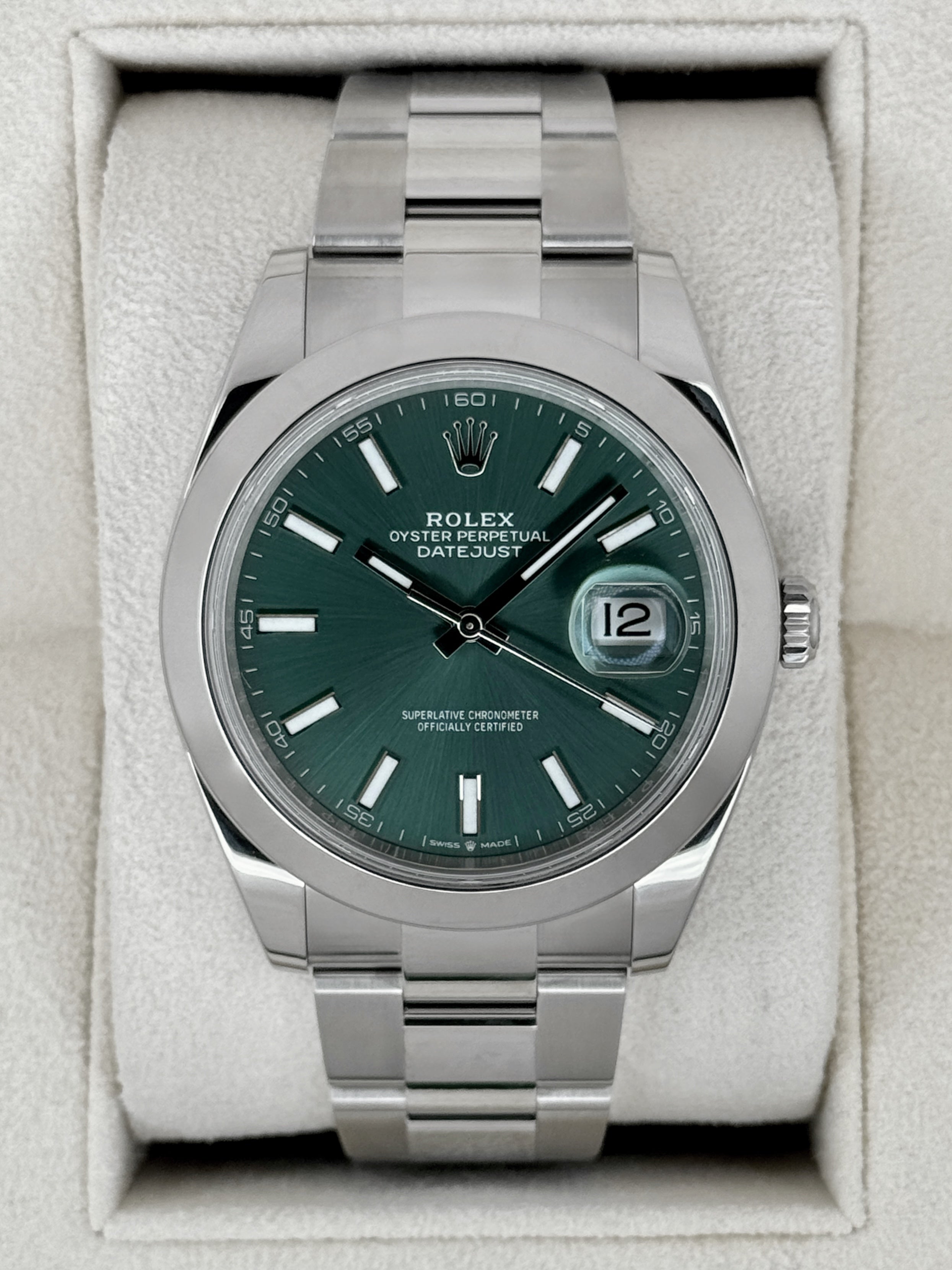 2025 Rolex Datejust 41mm 126300 Stainless Steel Oyster Green Dial