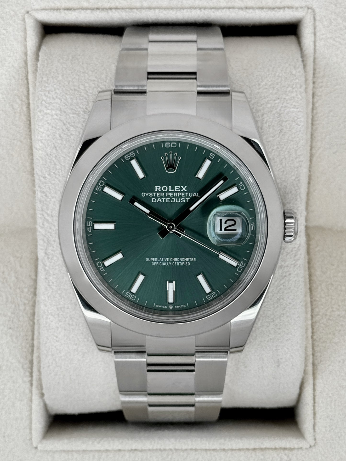 2025 Rolex Datejust 41mm 126300 Stainless Steel Oyster Green Dial