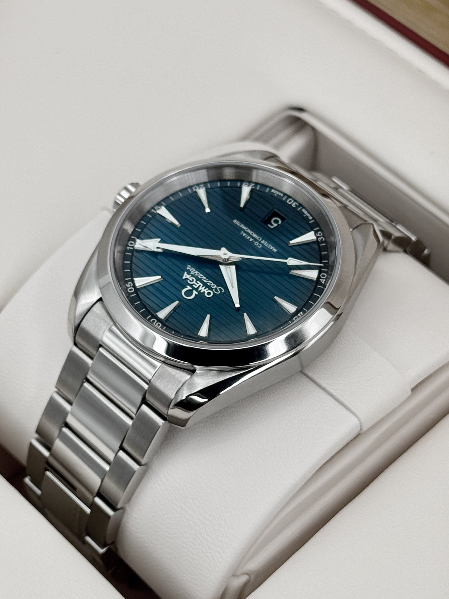 2026 Omega Seamaster Aqua Terra 39mm 220.10.38.20.03.001 Stainless Steel Blue Dial