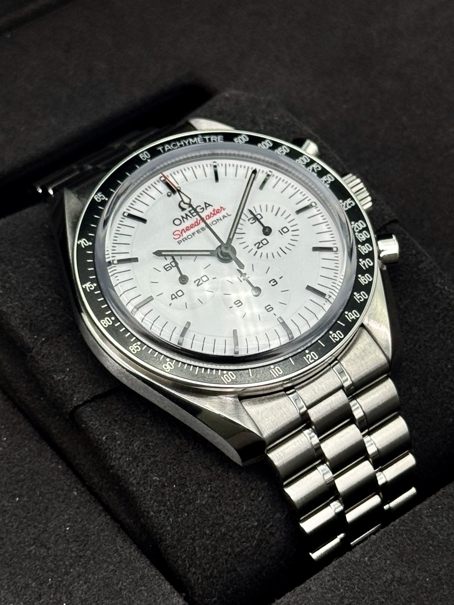 2026 Omega Speedmaster Moonwatch Pro 42mm 310.30.42.50.04.001 White Dial