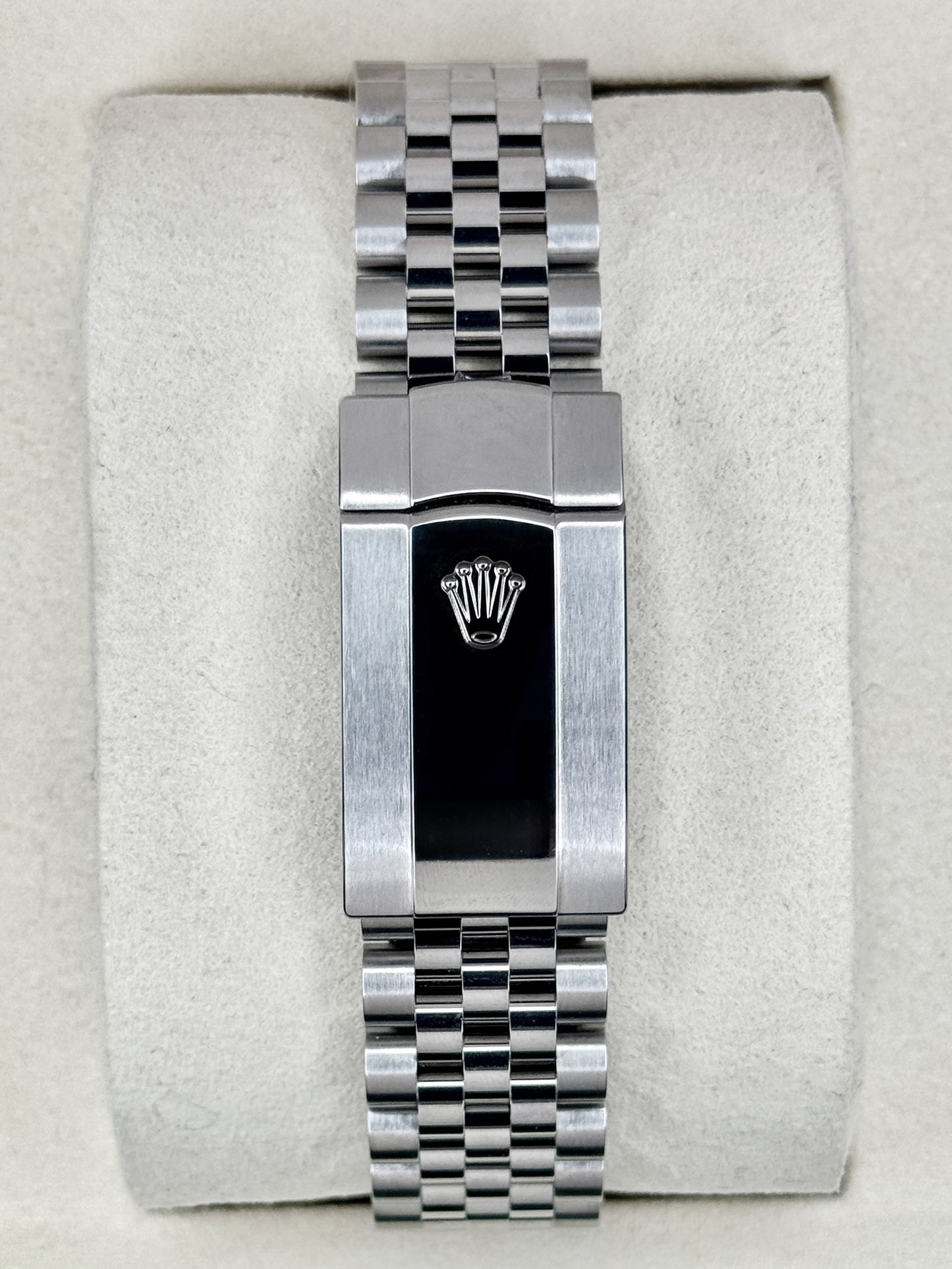 2026 Rolex Datejust 41mm 126300 Stainless Steel Jubilee Silver Dial