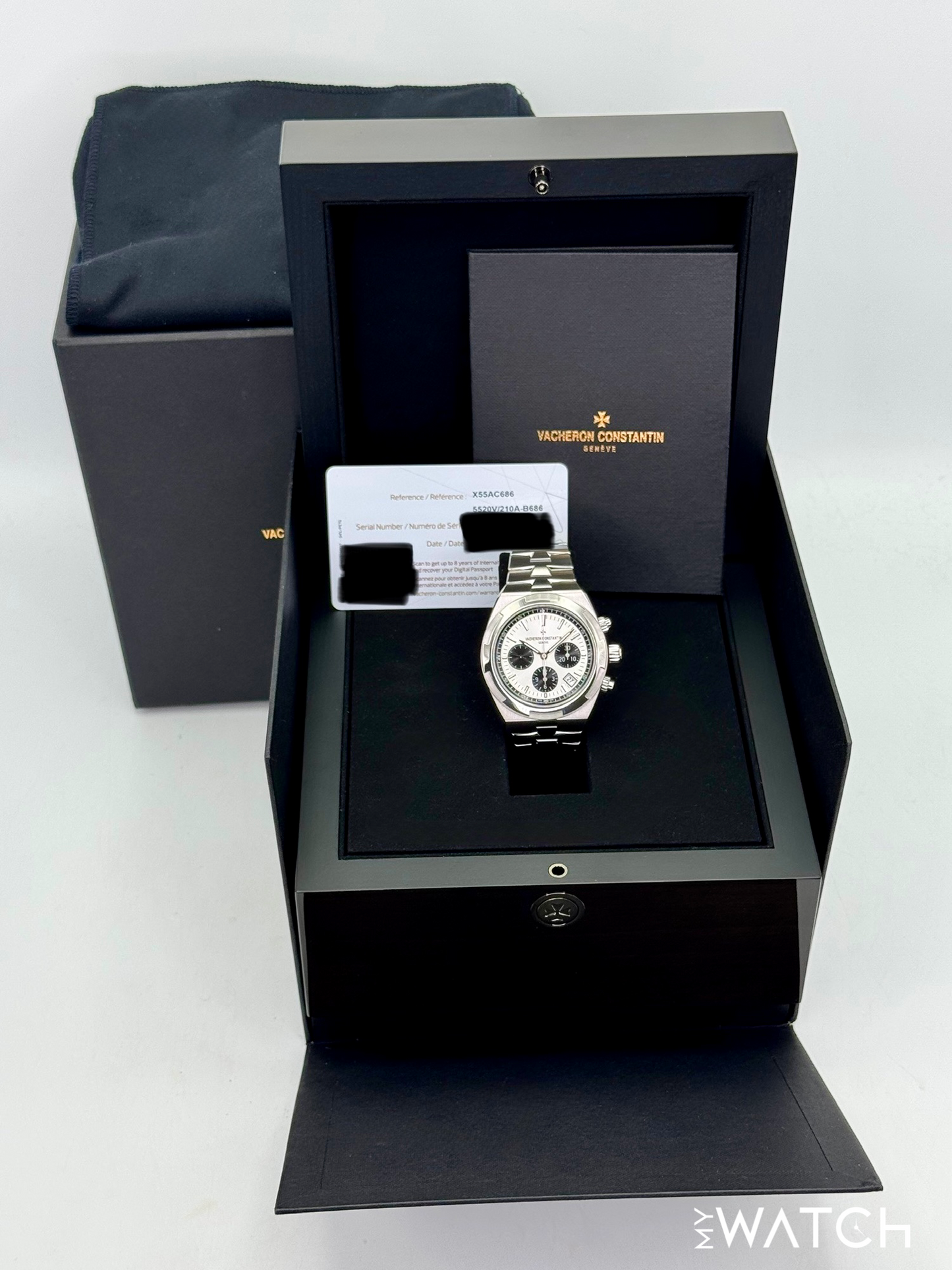 2024 Vacheron Constantin Overseas 42.5mm 5520V Stainless Steel Silver Dial