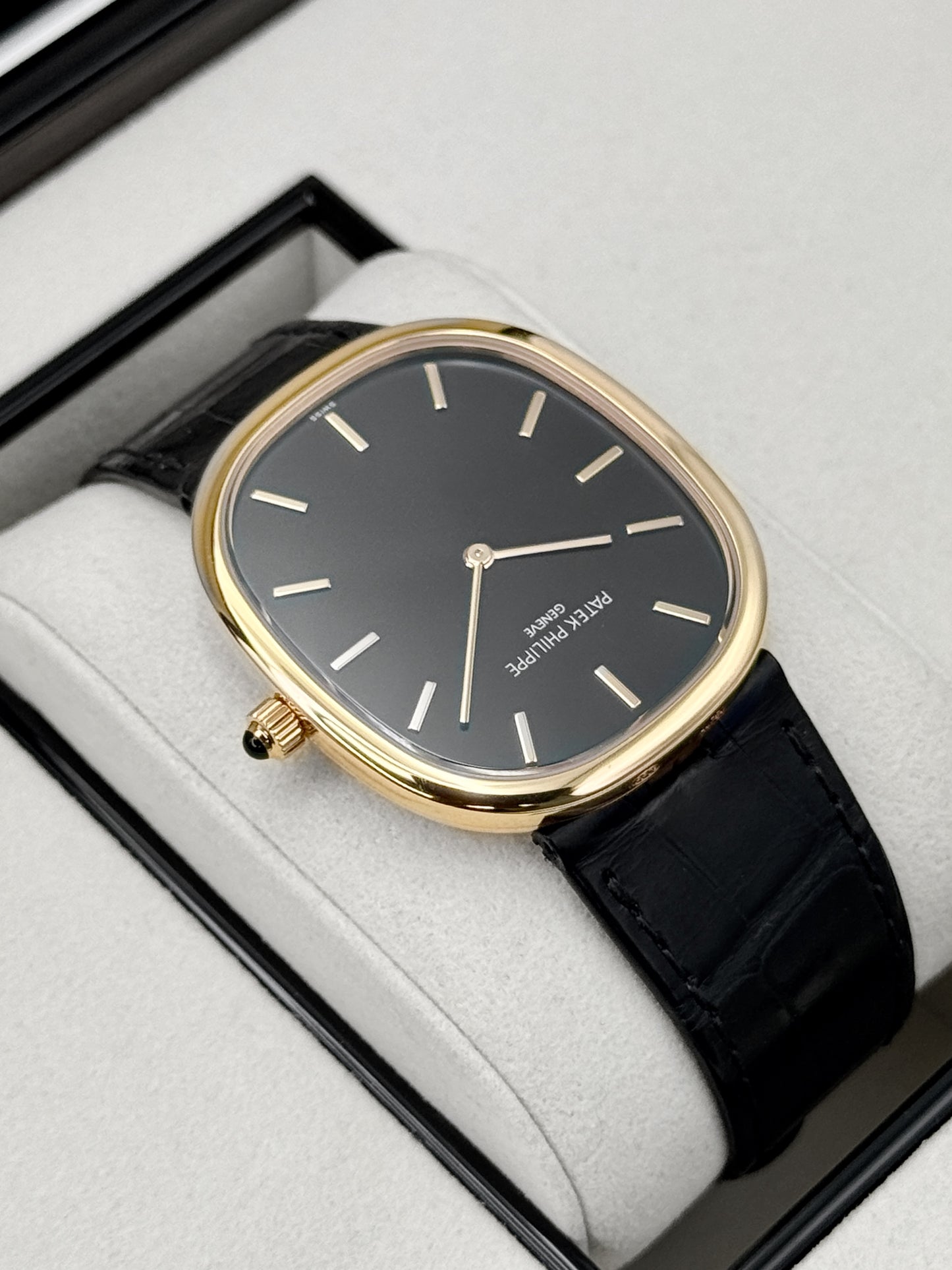 2025 Patek Philippe Golden Ellipse 34mm 5738R Rose Gold Black Dial