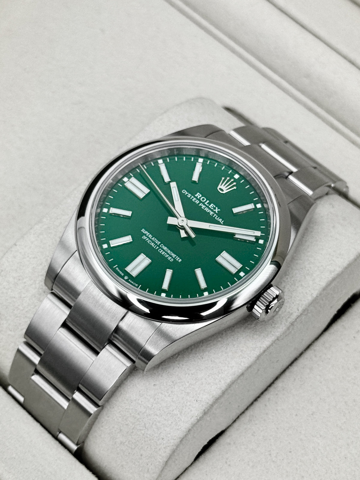 NEW 2026 Rolex Oyster Perpetual 41mm 134300 Green Dial (NEW STYLE CARD)