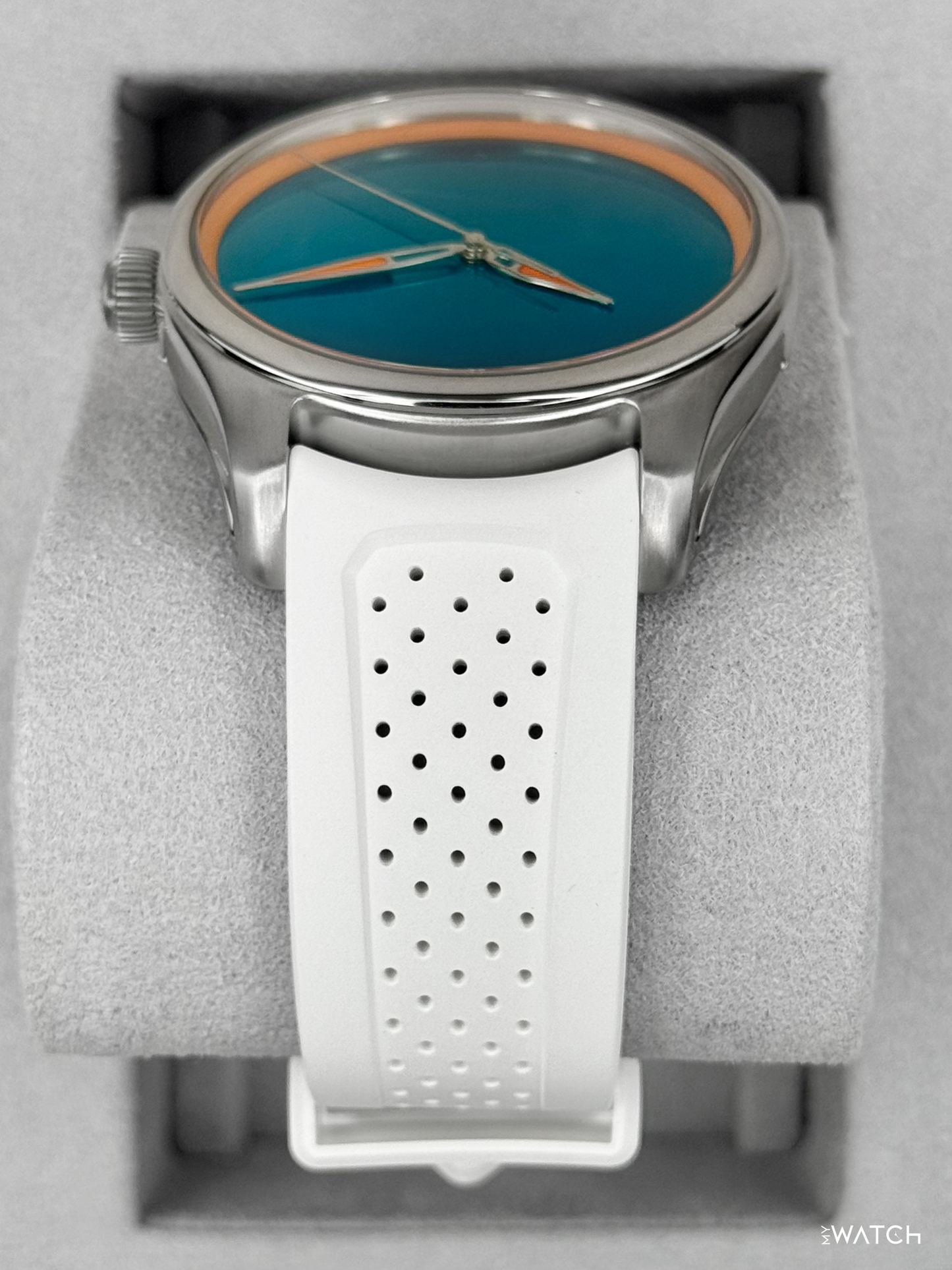 NEW 2026 H. Moser & Cie. Pioneer Centre Seconds 42.8mm 3201-1202 Blue Dial